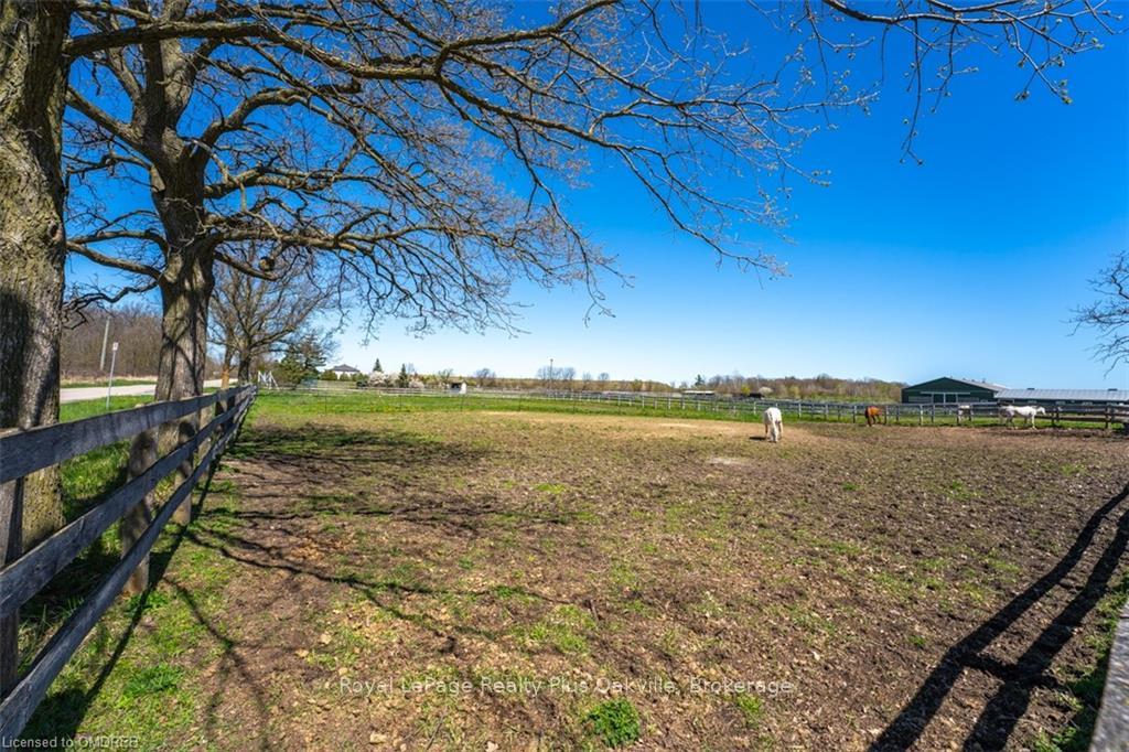 Photo 18 of 5244 #1 Sideroad - R.R. #6, Burlington, Rural Burlington — HOMEH
