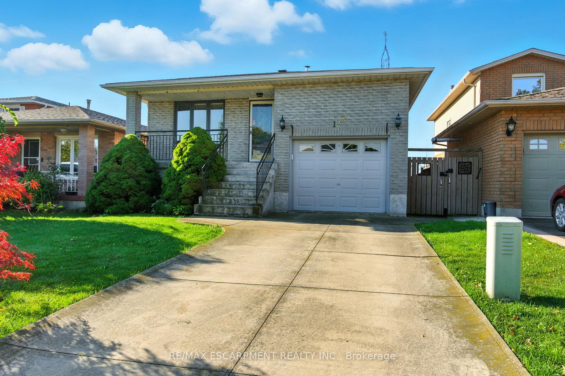 Photo 4 of 127 Beaverbrook Avenue, Hamilton, Broughton — HOMEH