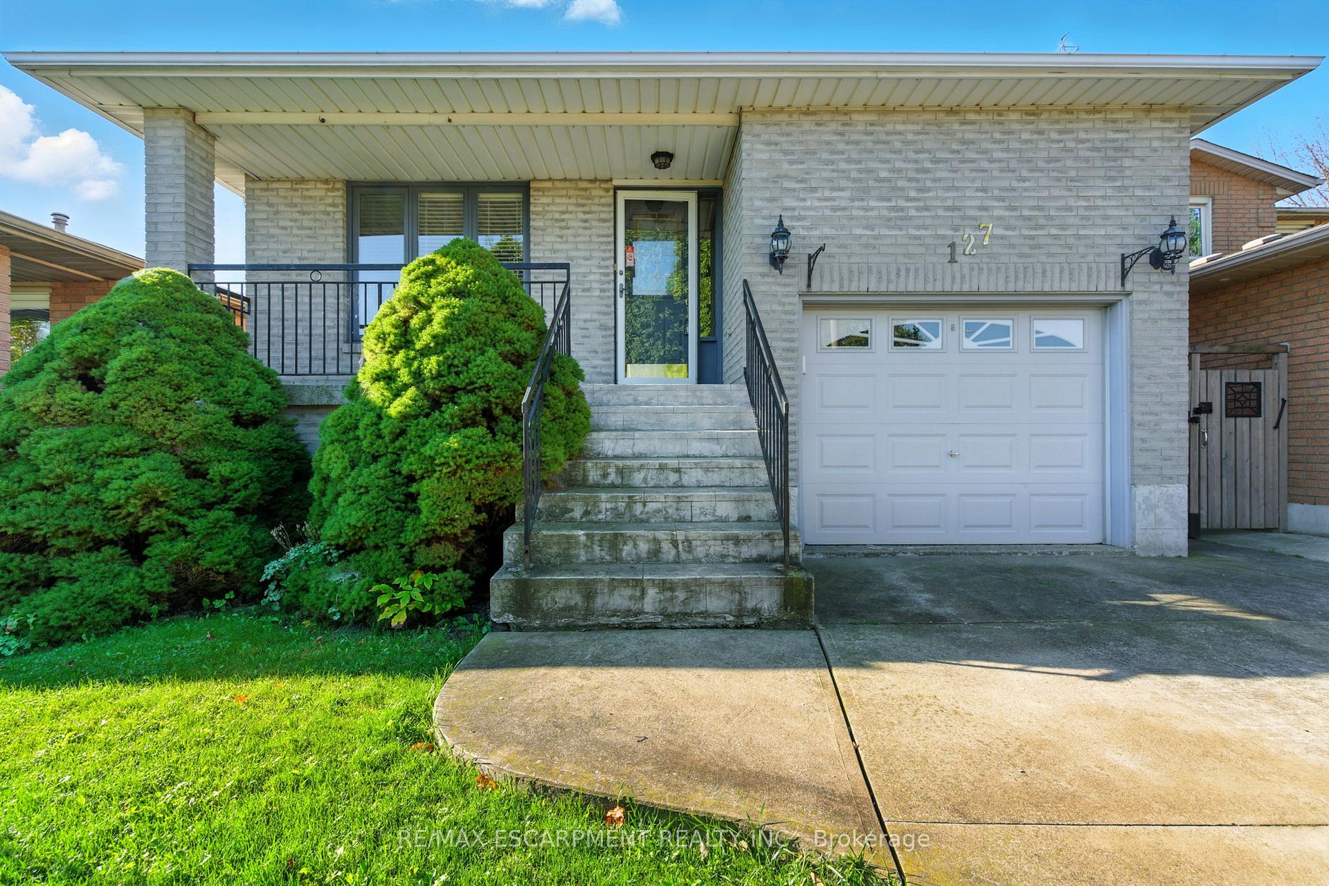 Photo 5 of 127 Beaverbrook Avenue, Hamilton, Broughton — HOMEH