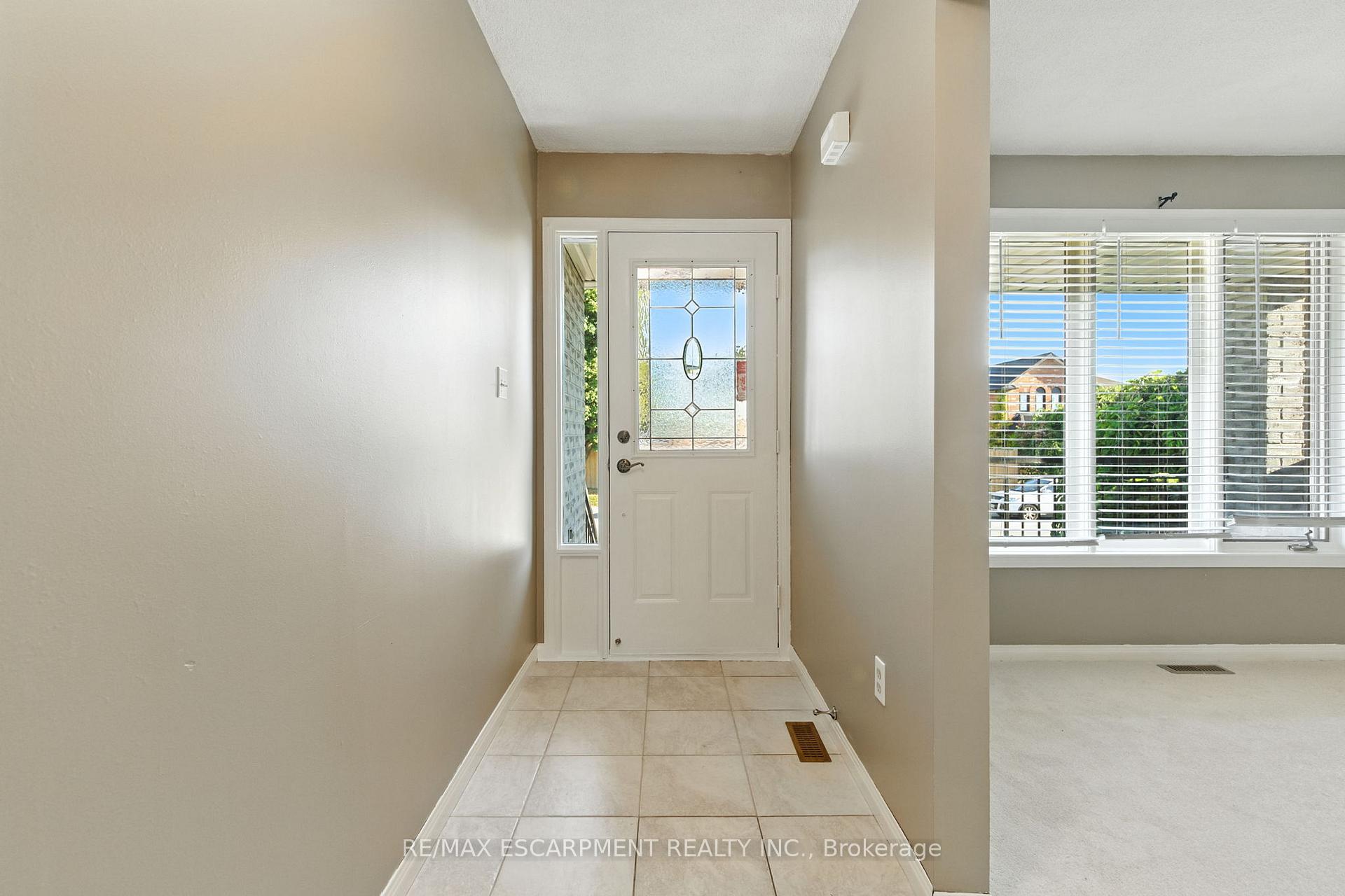 Photo 6 of 127 Beaverbrook Avenue, Hamilton, Broughton — HOMEH