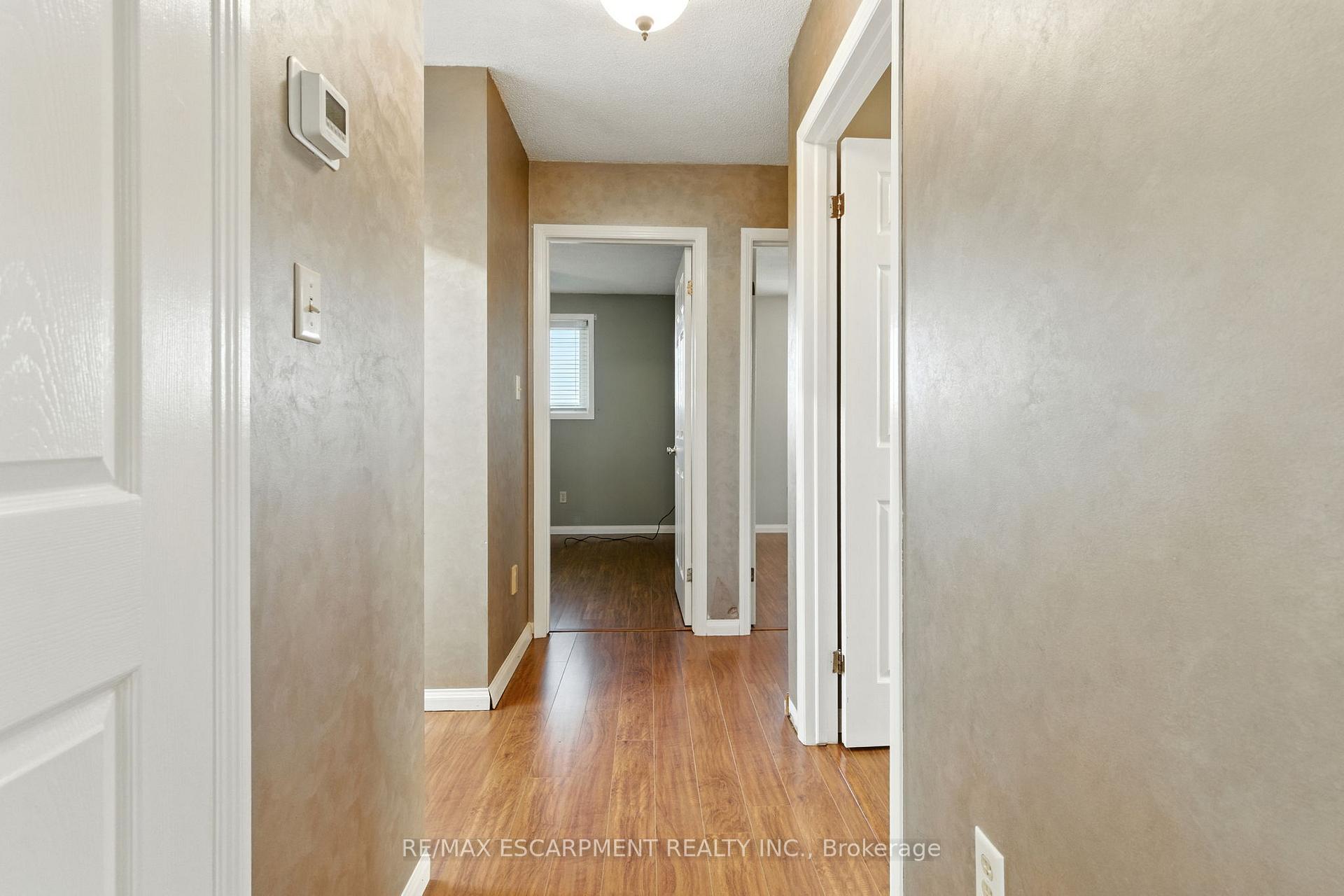 Photo 18 of 127 Beaverbrook Avenue, Hamilton, Broughton — HOMEH