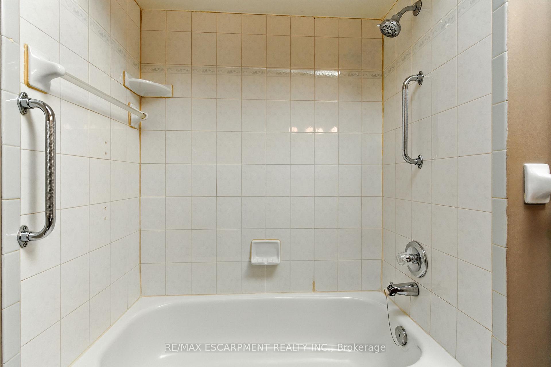 Photo 28 of 127 Beaverbrook Avenue, Hamilton, Broughton — HOMEH