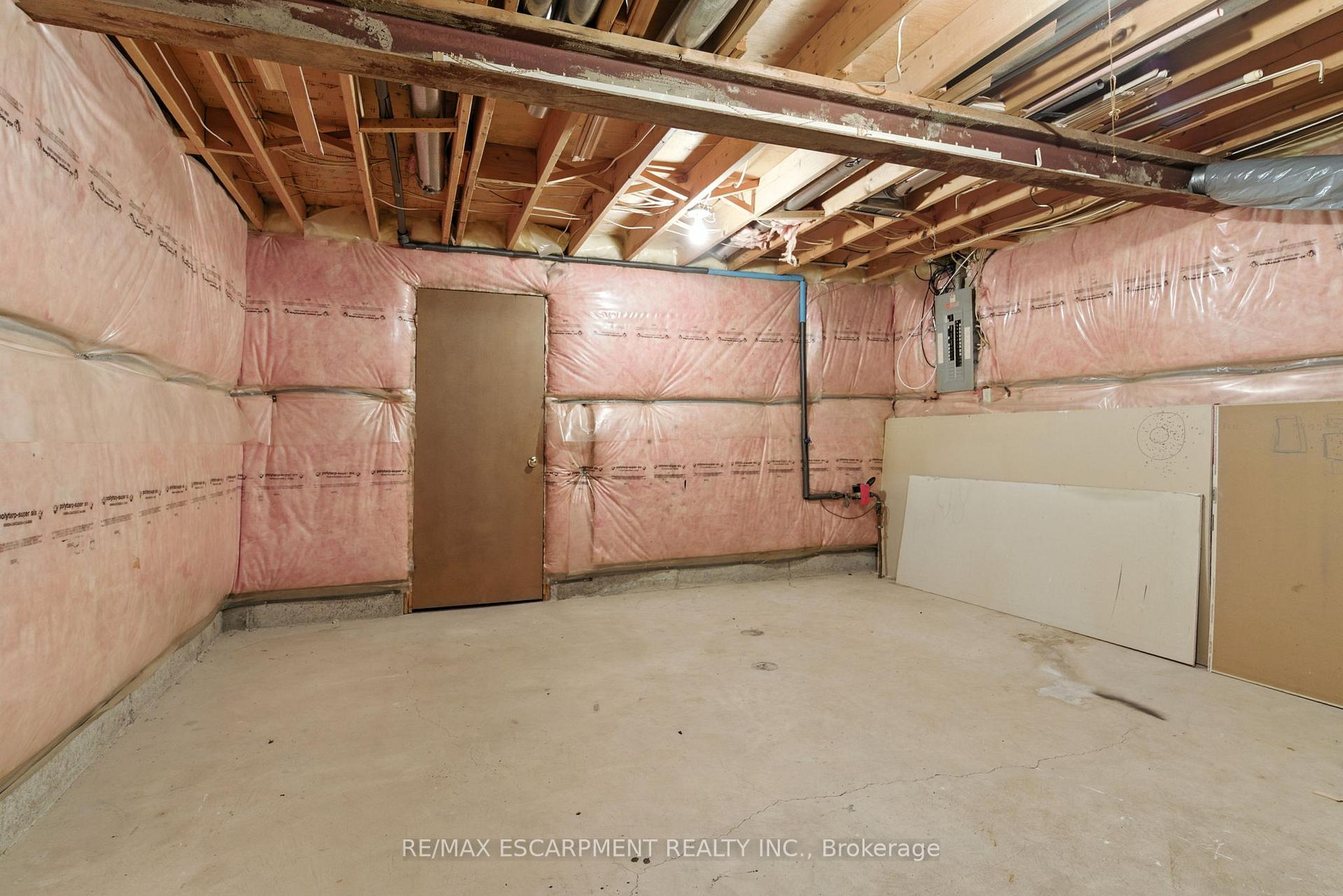 Photo 37 of 127 Beaverbrook Avenue, Hamilton, Broughton — HOMEH