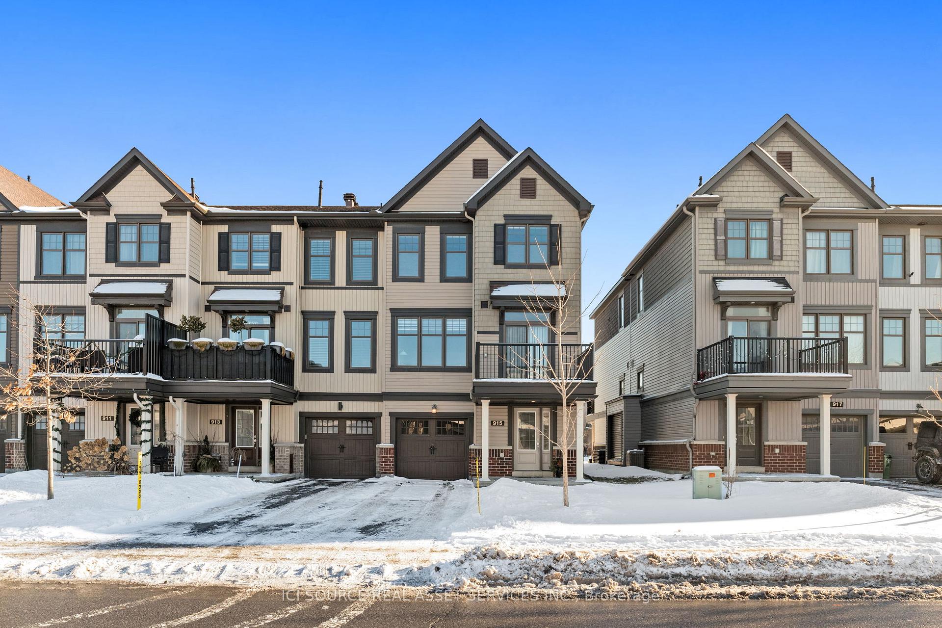Front of 915 Kilbirnie Drive