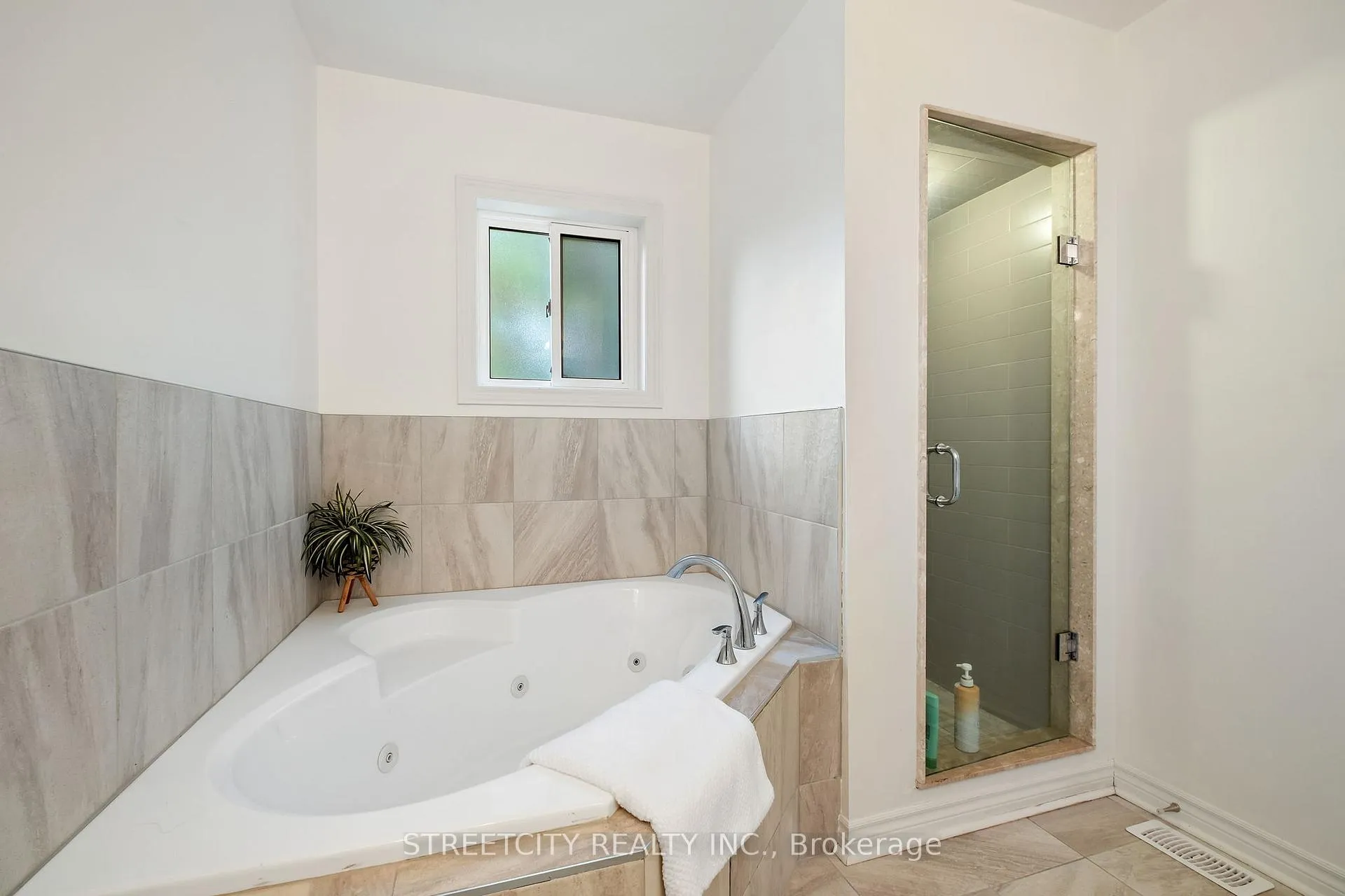 Photo 17 of 3953 Freeman Terrace, Mississauga, Churchill Meadows — HOMEH