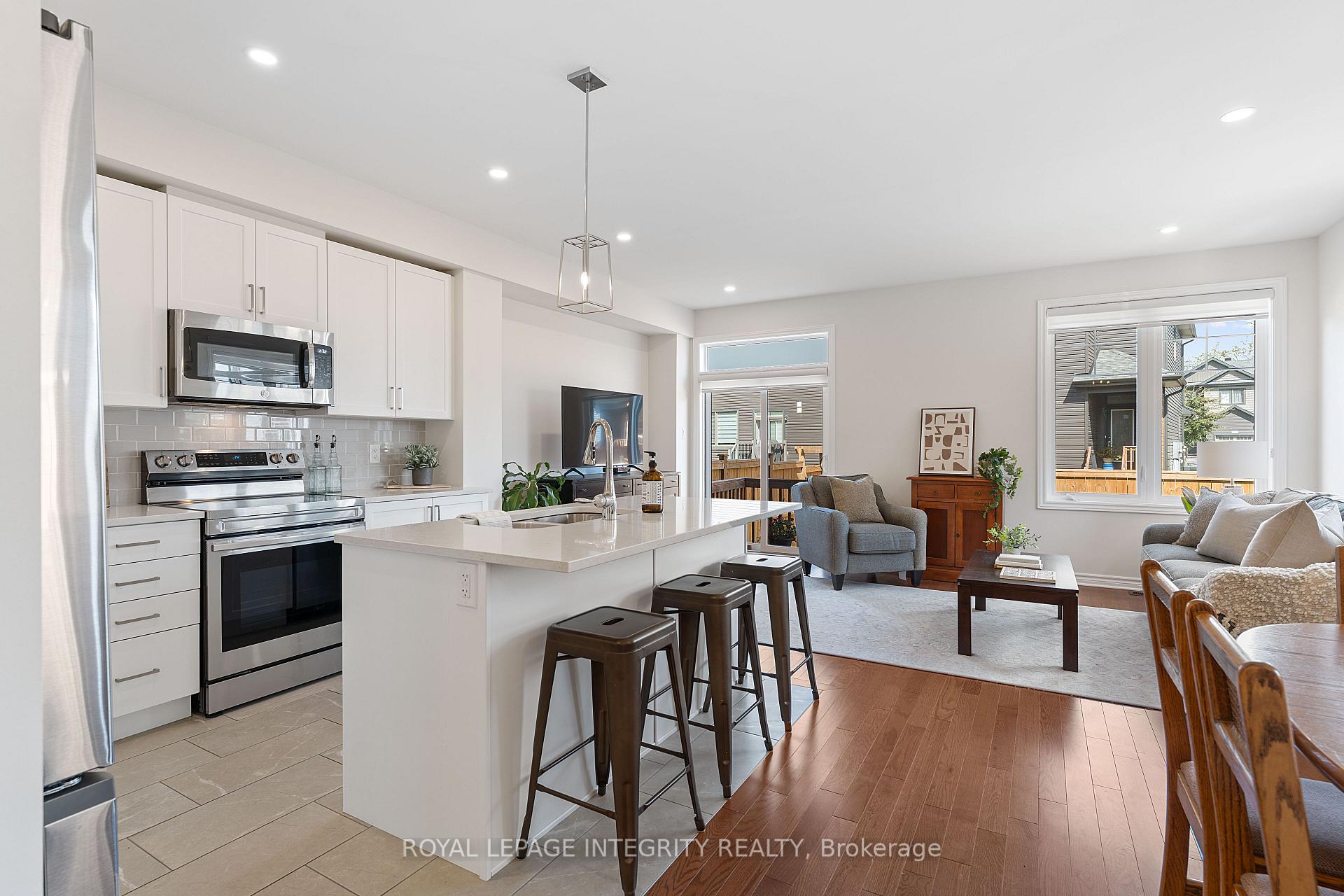 Photo 2 of 508 Escapade Private, Ottawa, Blossom Park/Kemp Park/Findlay Creek — HOMEH