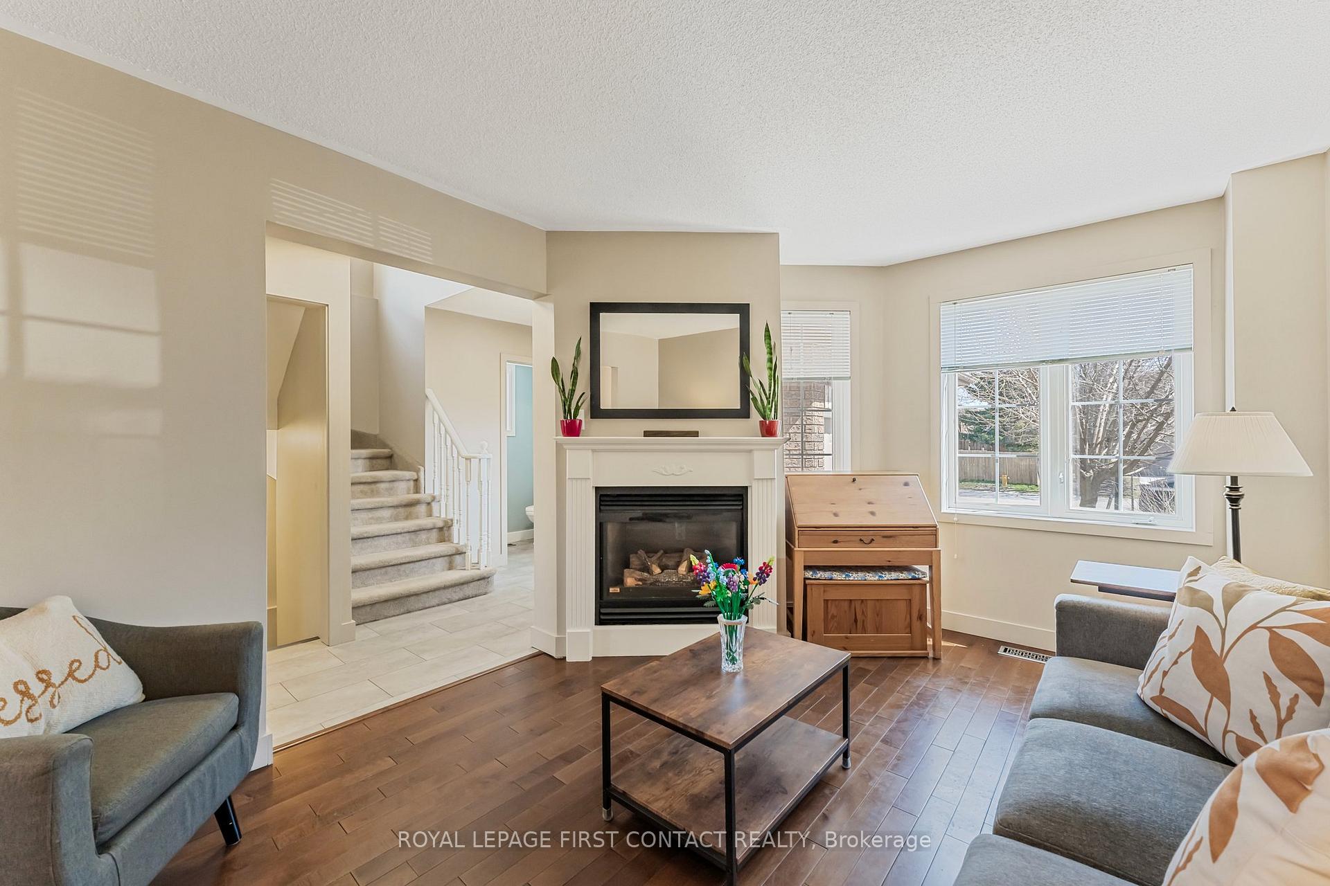 Photo 6 of 96 Churchland Drive, Barrie, Holly — HOMEH