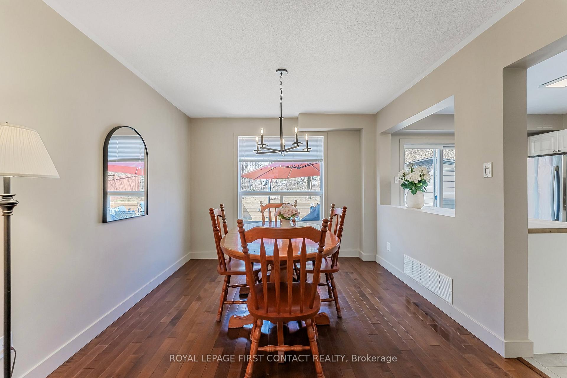Photo 8 of 96 Churchland Drive, Barrie, Holly — HOMEH