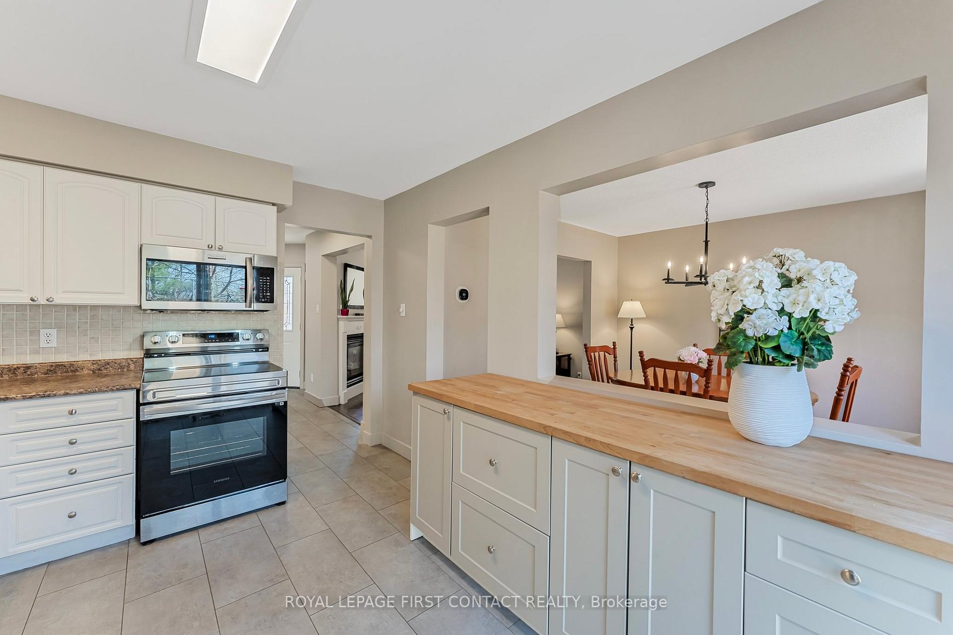 Photo 13 of 96 Churchland Drive, Barrie, Holly — HOMEH