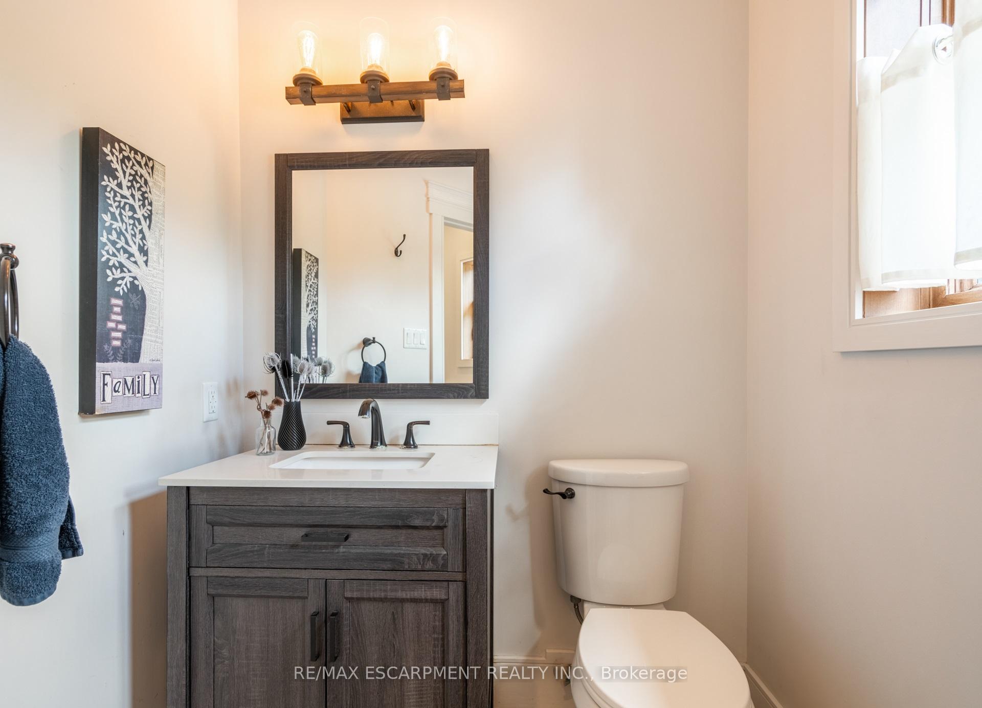 Photo 15 of 5565 Guelph Line, Burlington, Rural Burlington — HOMEH