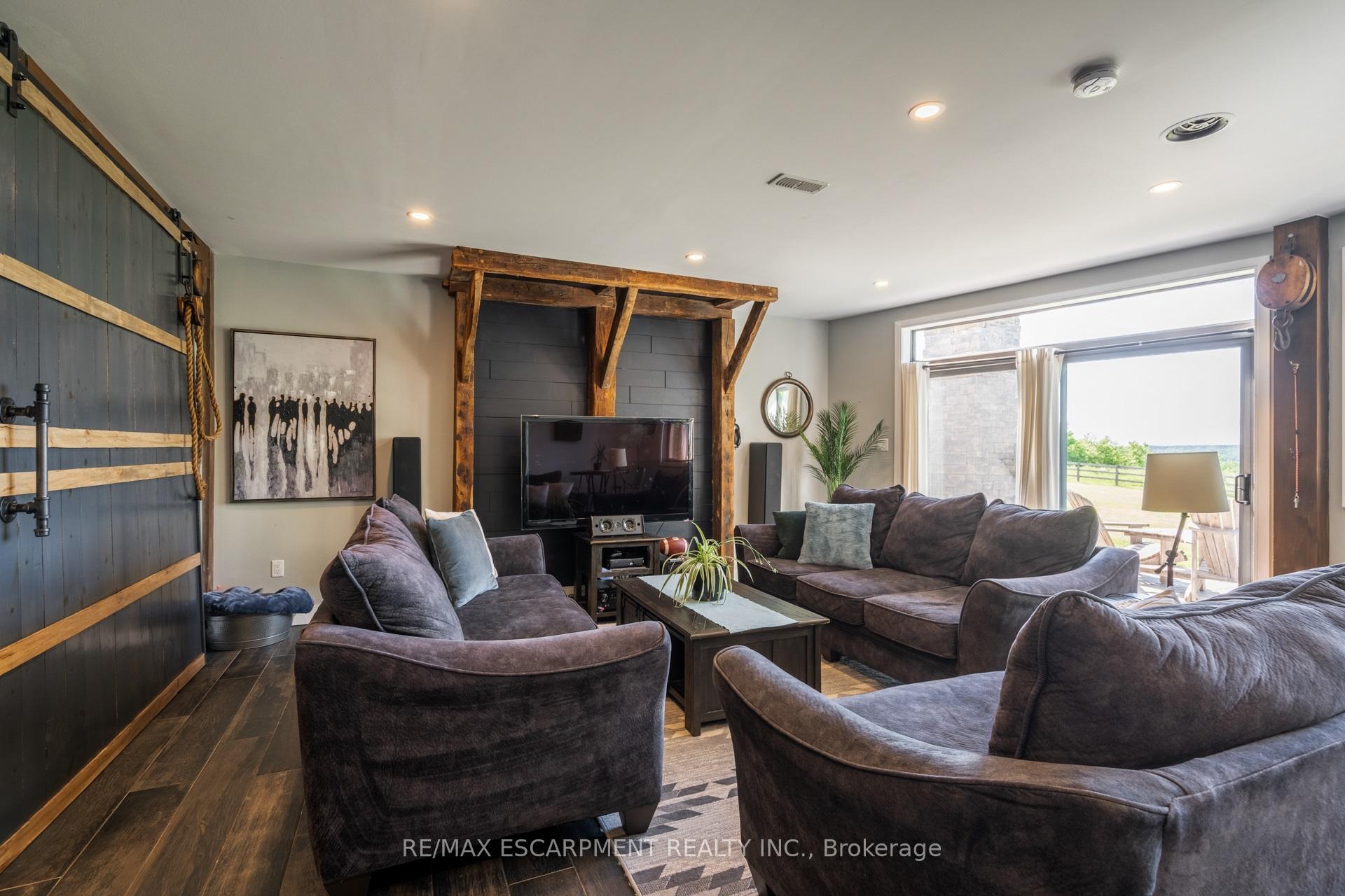 Photo 29 of 5565 Guelph Line, Burlington, Rural Burlington — HOMEH