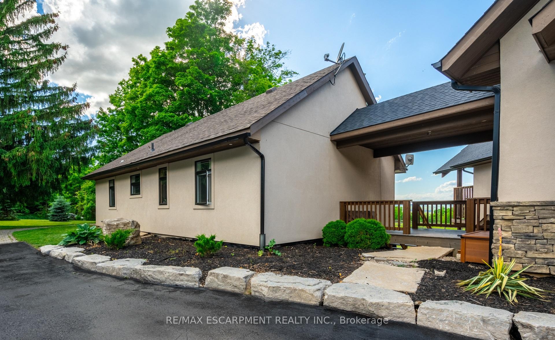 Photo 32 of 5565 Guelph Line, Burlington, Rural Burlington — HOMEH
