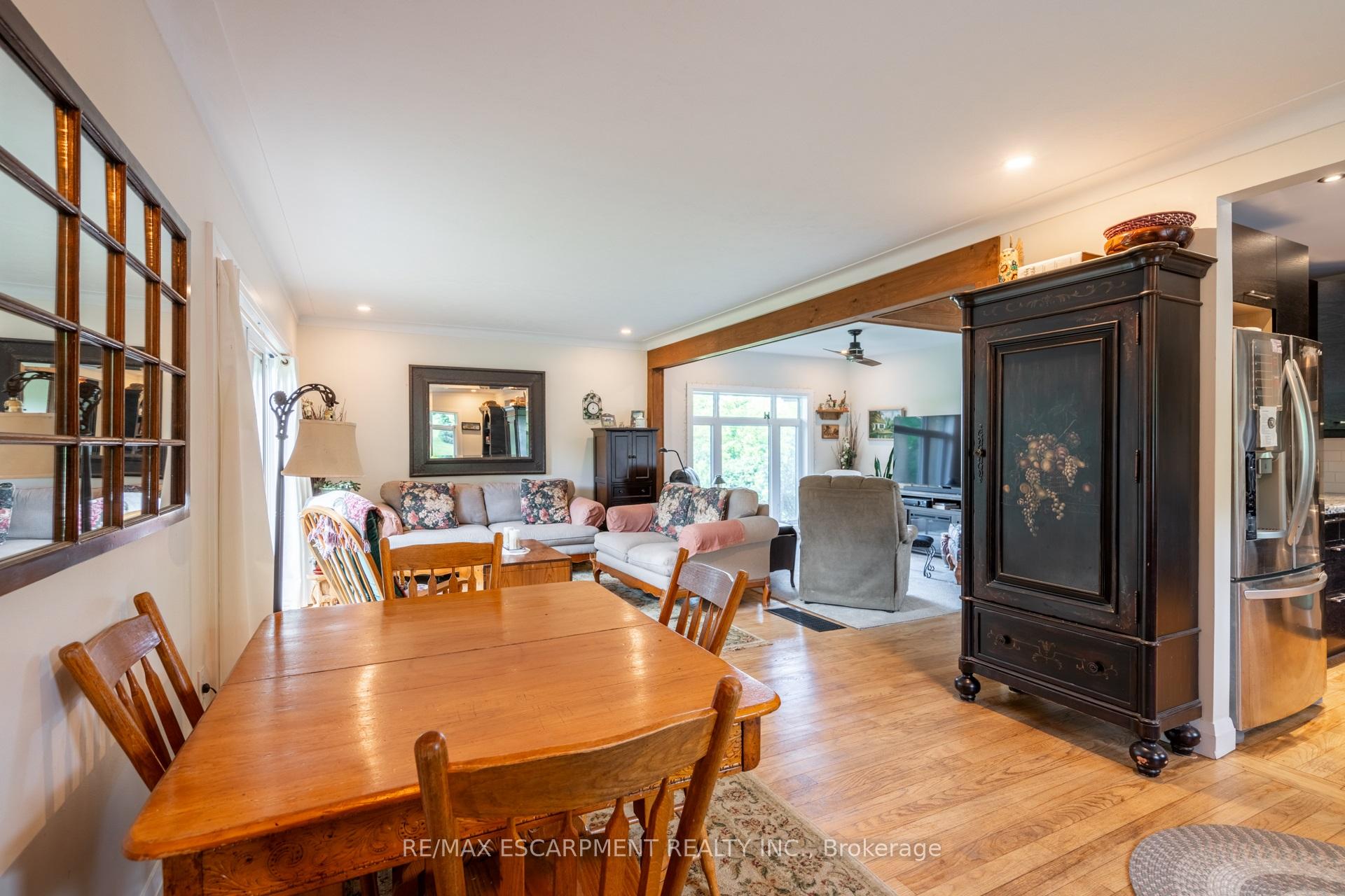 Photo 33 of 5565 Guelph Line, Burlington, Rural Burlington — HOMEH