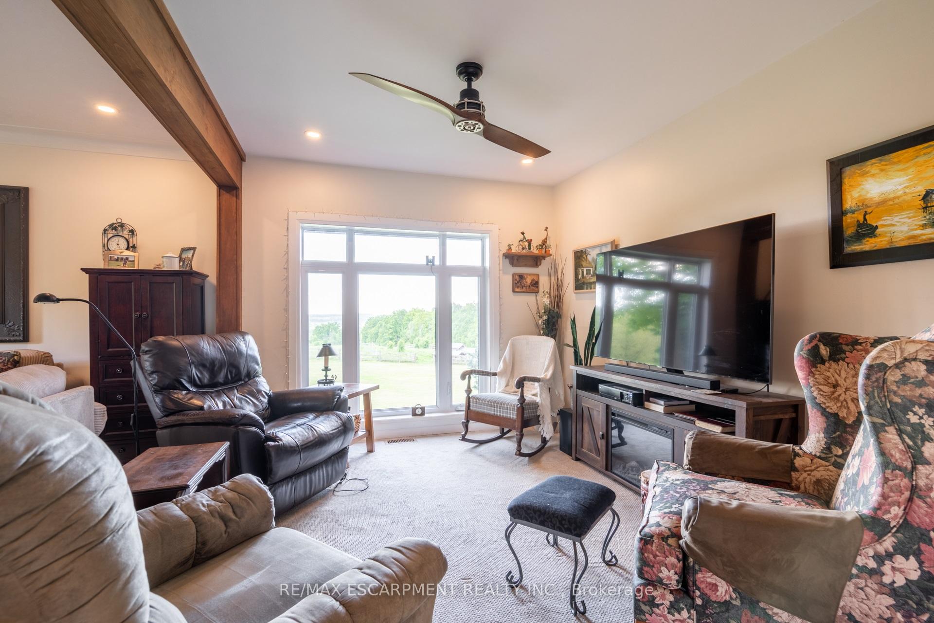 Photo 34 of 5565 Guelph Line, Burlington, Rural Burlington — HOMEH