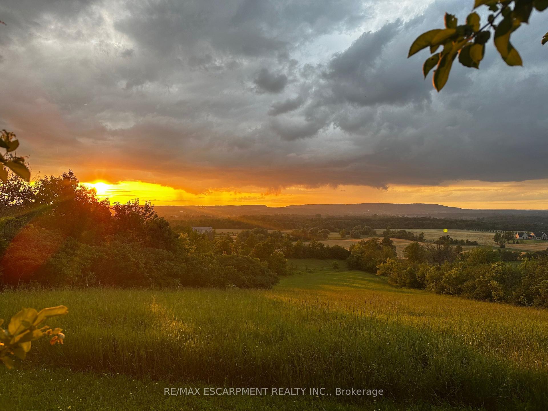 Photo 40 of 5565 Guelph Line, Burlington, Rural Burlington — HOMEH