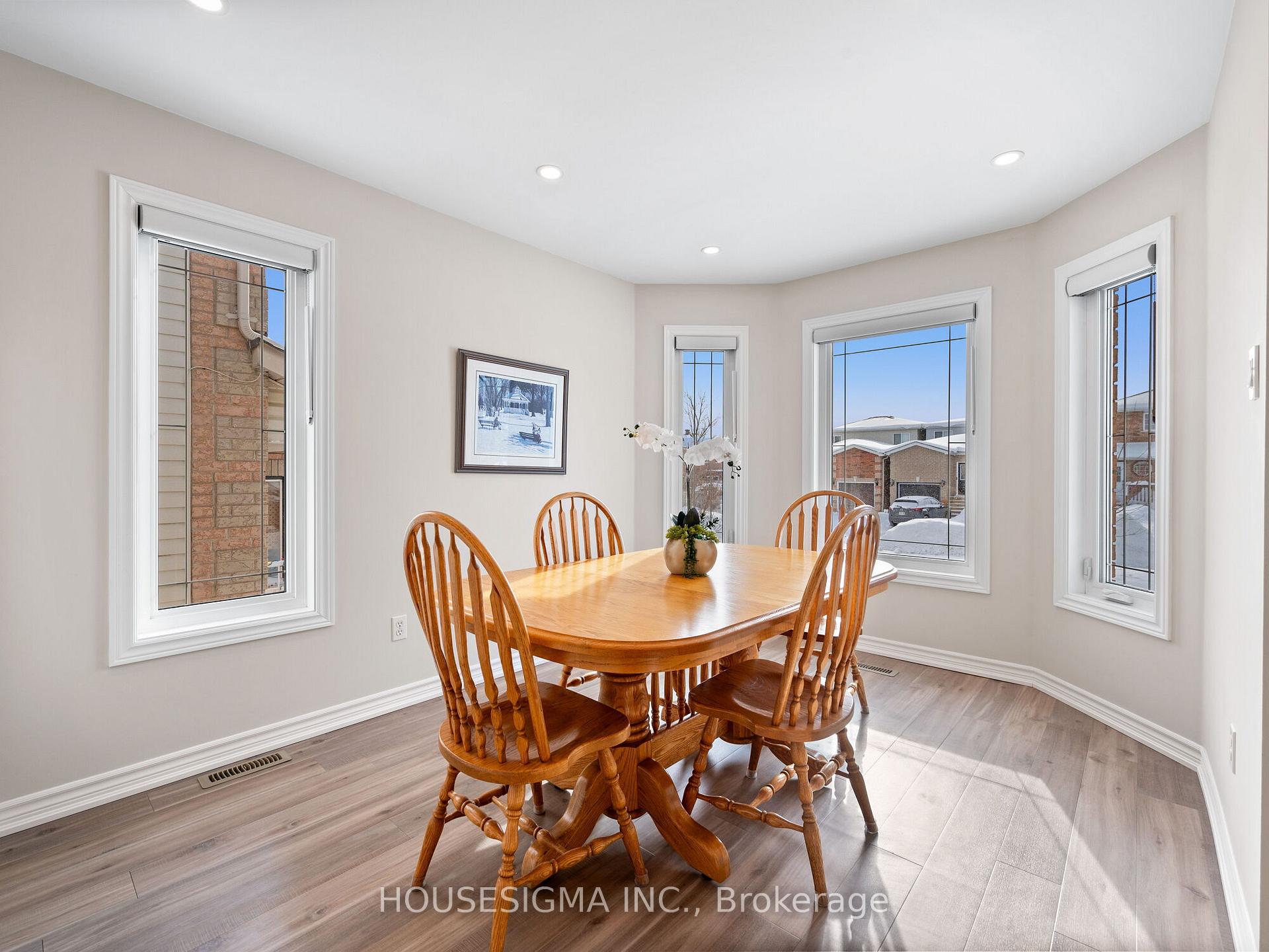 Photo 6 of 10 Willow Drive, Barrie, Holly — HOMEH