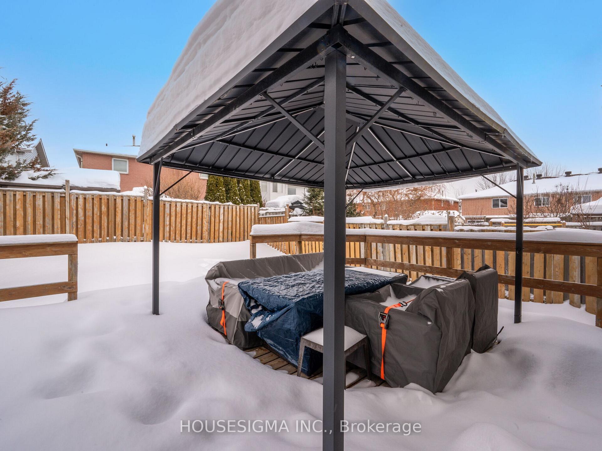 Photo 25 of 10 Willow Drive, Barrie, Holly — HOMEH