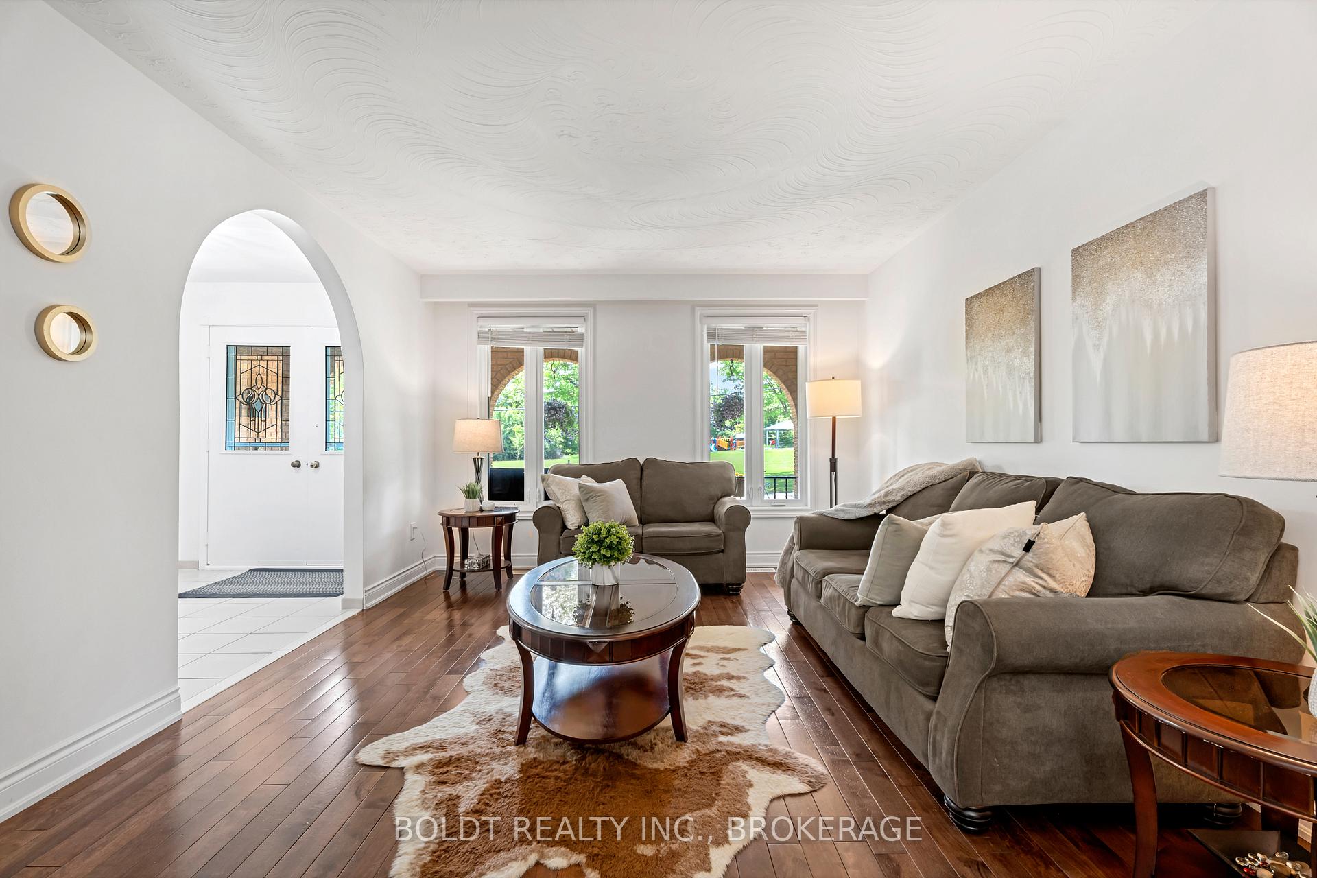 Photo 5 of 124 Quaker Crescent, Hamilton, Quinndale — HOMEH