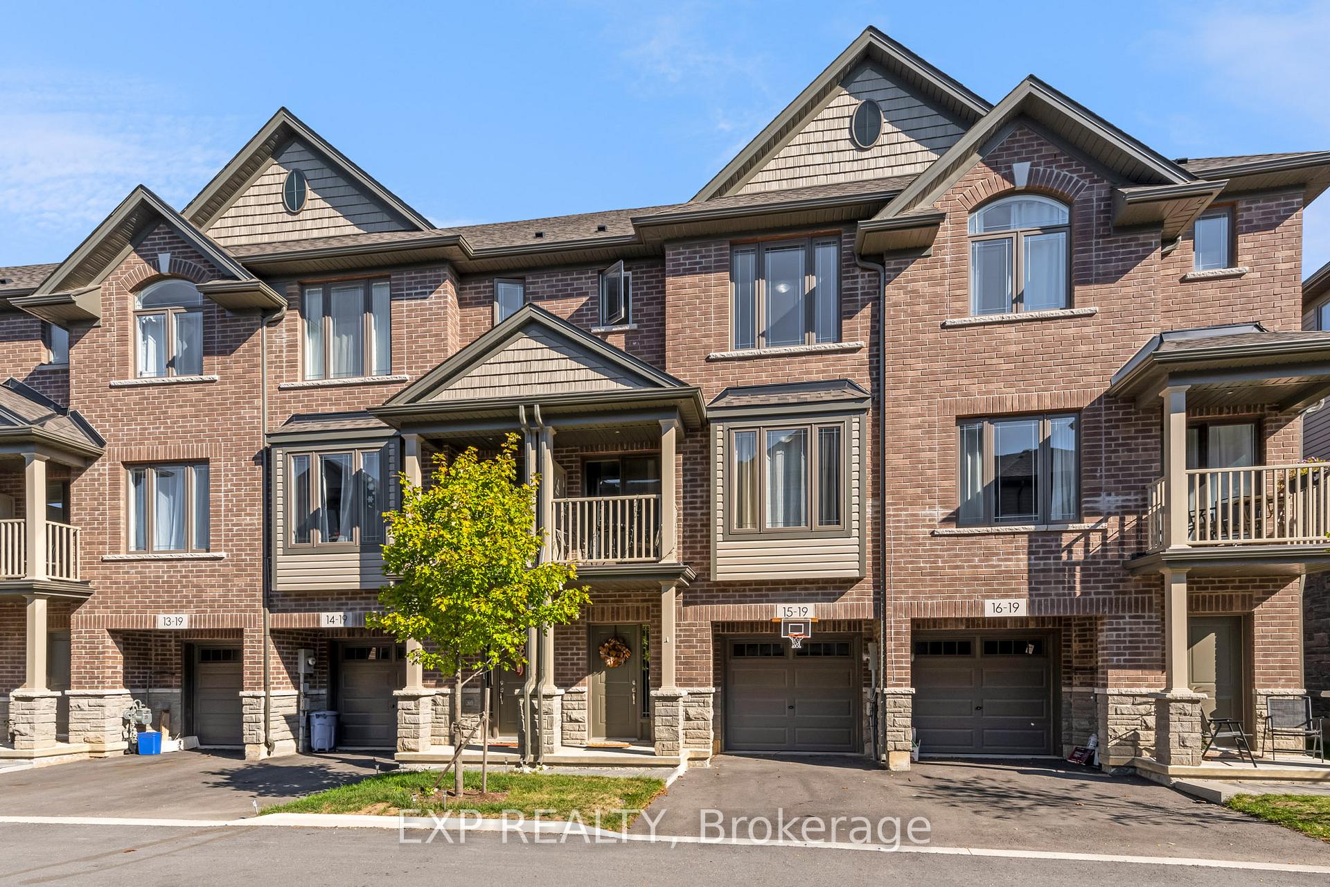 Photo 2 of Unit 15, 19 Picardy Drive, Hamilton, Stoney Creek Mountain — HOMEH