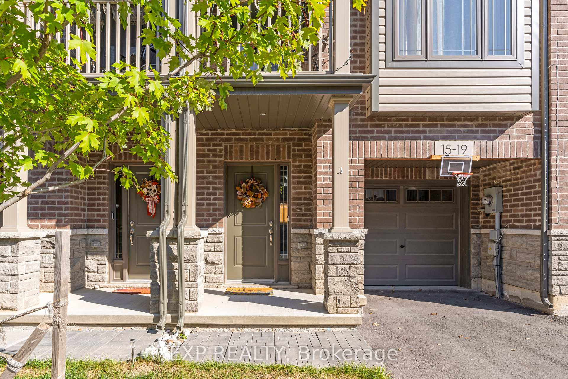 Photo 3 of Unit 15, 19 Picardy Drive, Hamilton, Stoney Creek Mountain — HOMEH