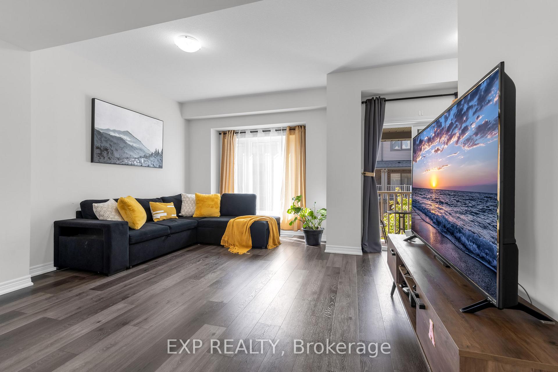Photo 5 of Unit 15, 19 Picardy Drive, Hamilton, Stoney Creek Mountain — HOMEH