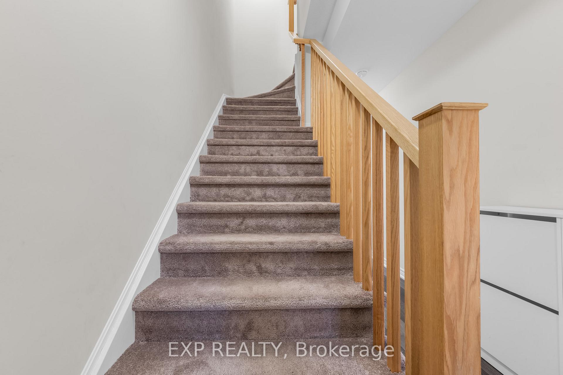 Photo 9 of Unit 15, 19 Picardy Drive, Hamilton, Stoney Creek Mountain — HOMEH