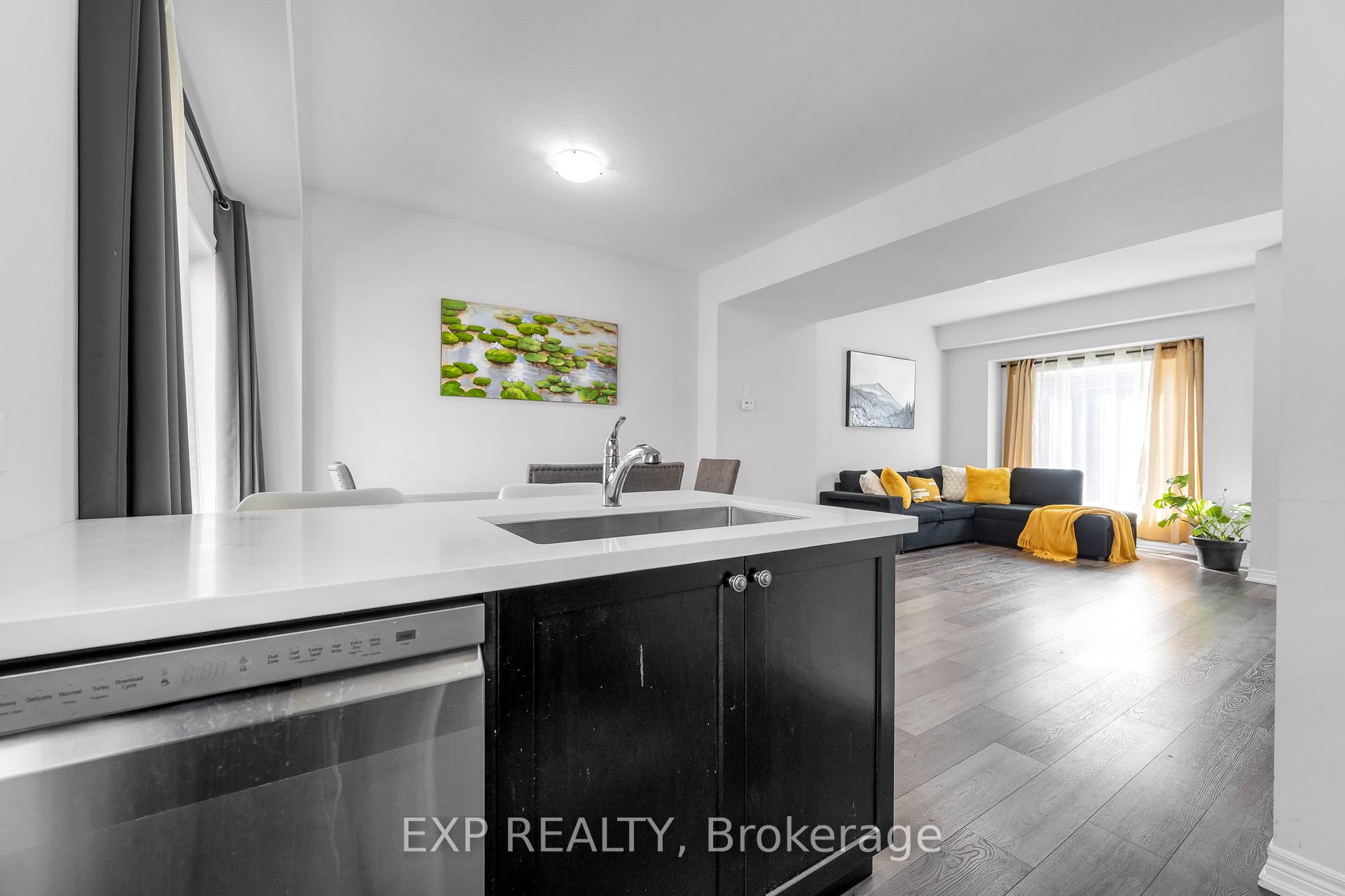 Photo 22 of Unit 15, 19 Picardy Drive, Hamilton, Stoney Creek Mountain — HOMEH