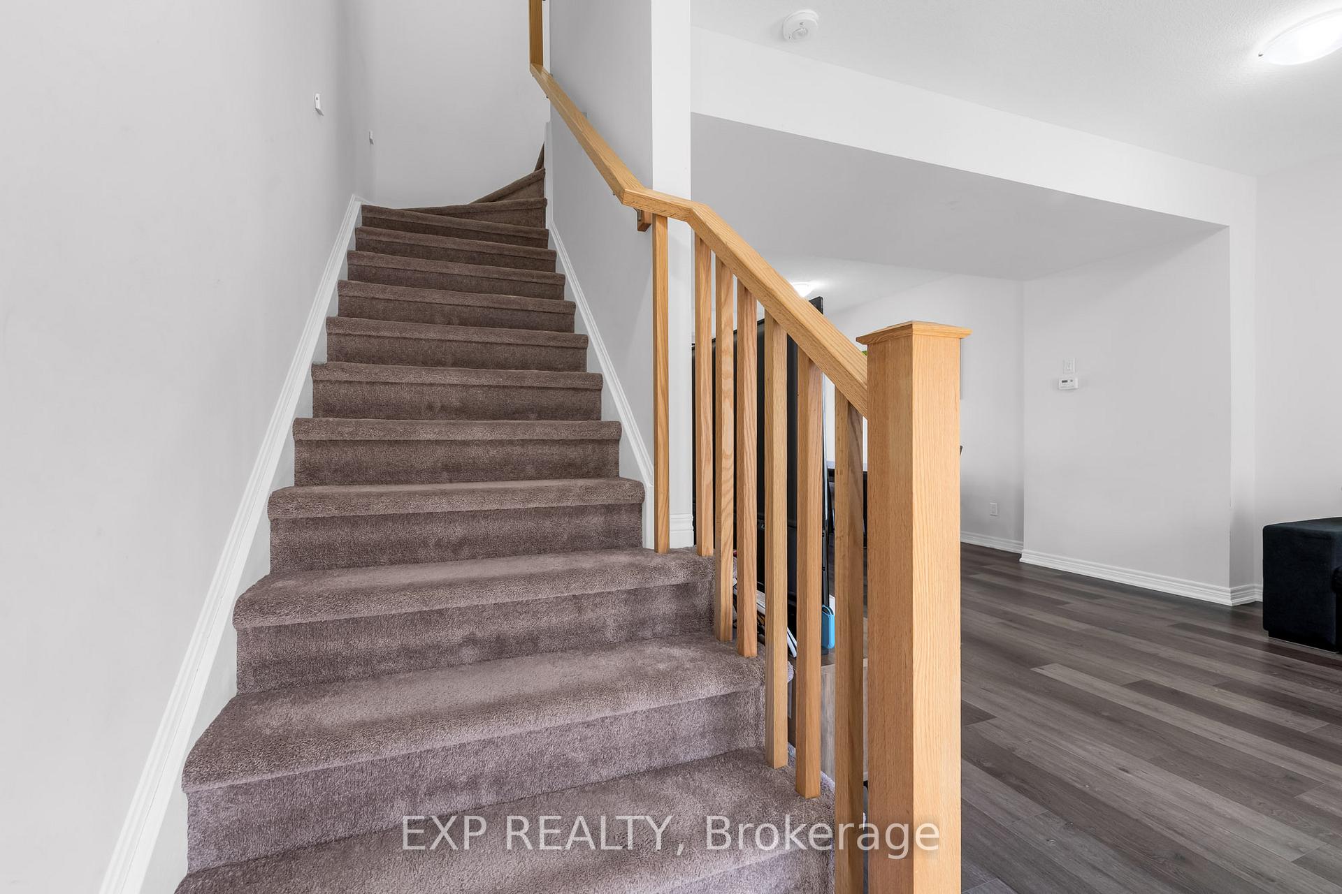 Photo 23 of Unit 15, 19 Picardy Drive, Hamilton, Stoney Creek Mountain — HOMEH
