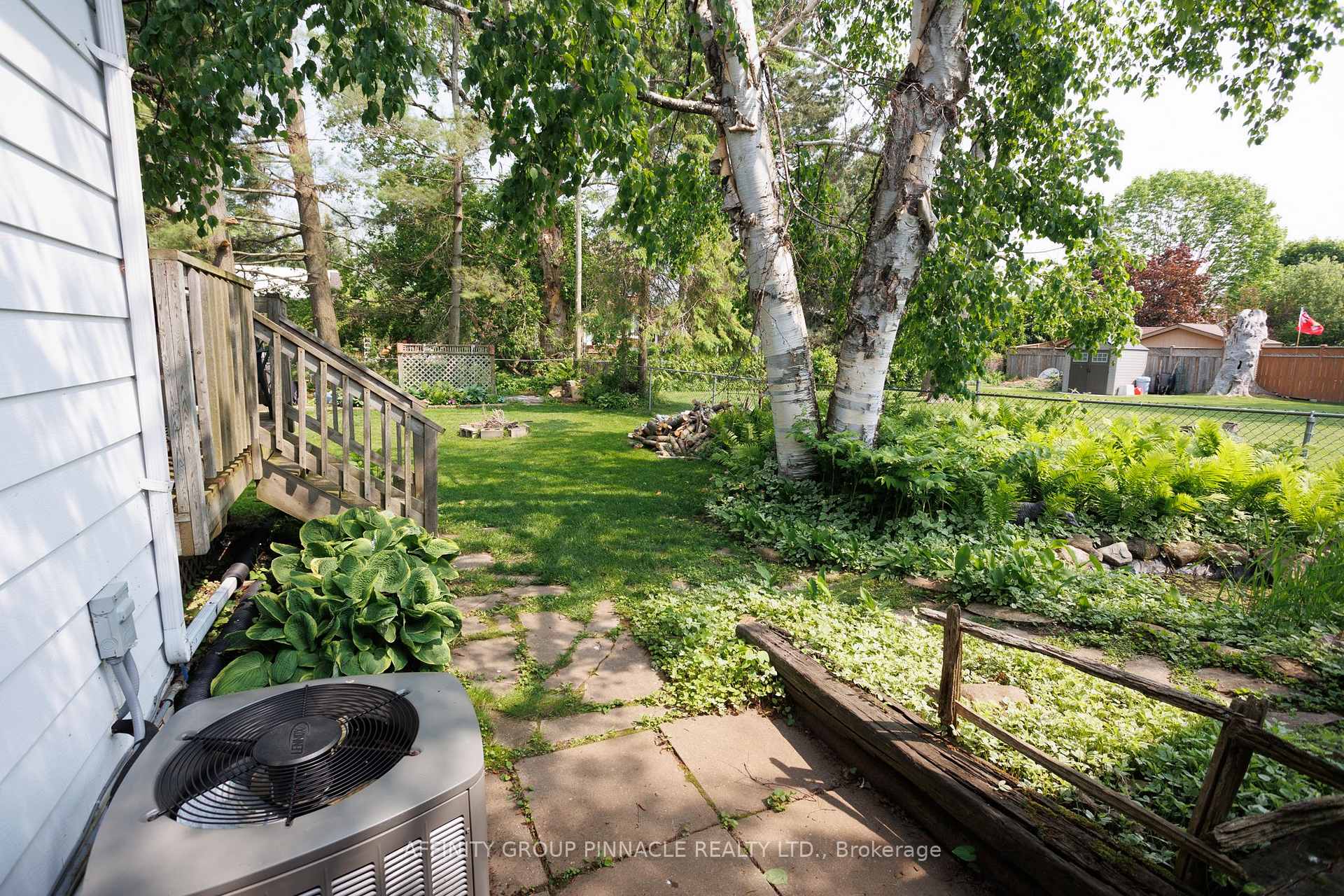 Photo 11 of 46 Maplewood Avenue, Brock, Beaverton — HOMEH