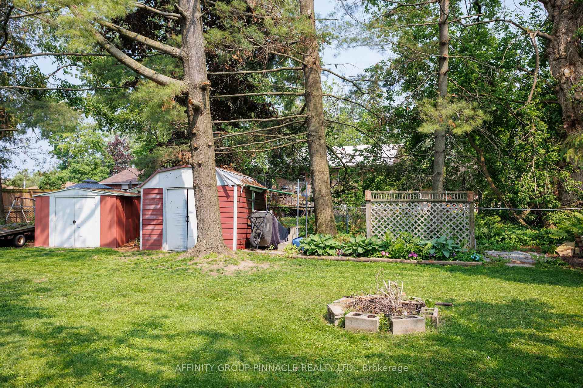 Photo 12 of 46 Maplewood Avenue, Brock, Beaverton — HOMEH