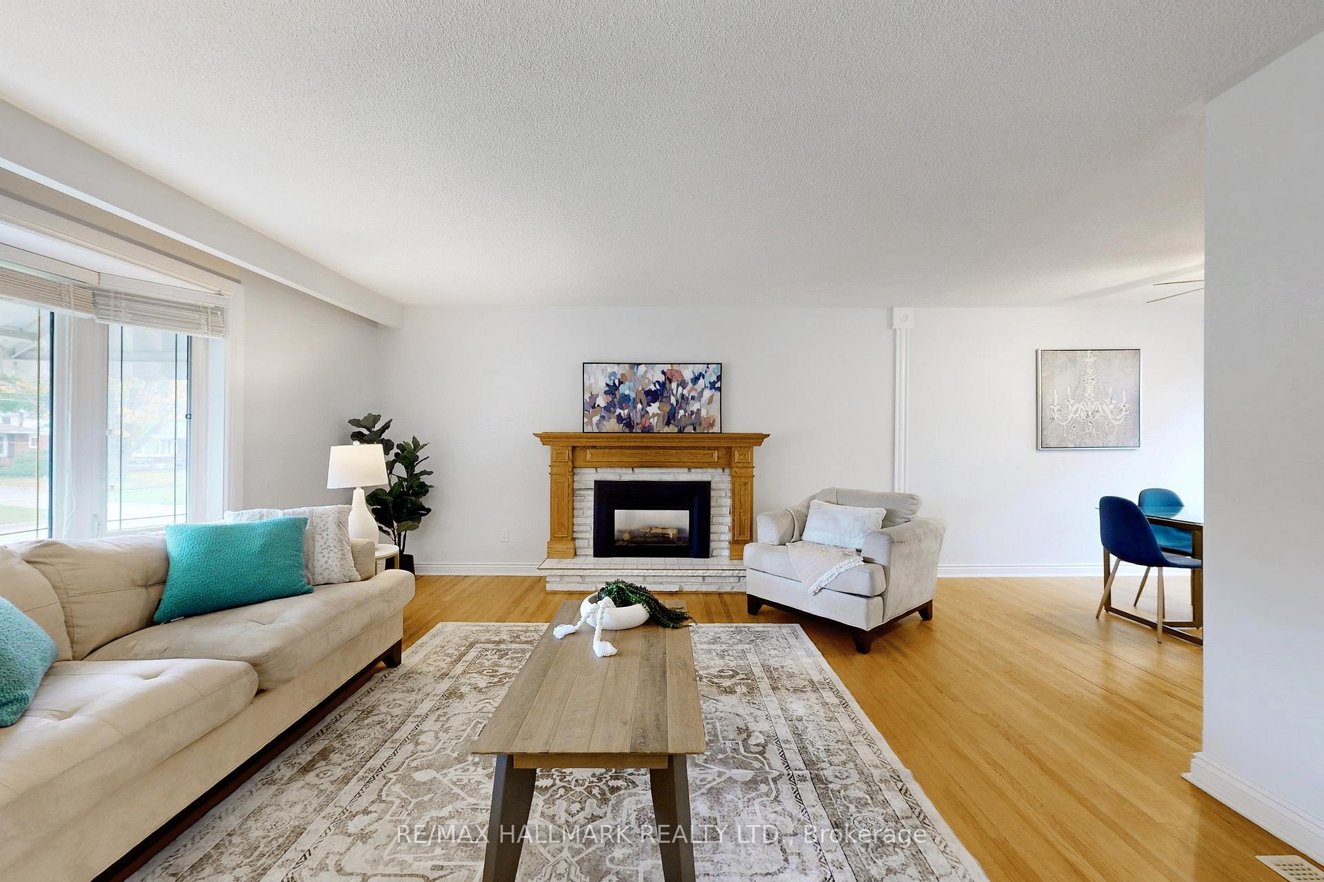Photo 4 of 690 Adelaide Avenue E, Oshawa, Eastdale — HOMEH