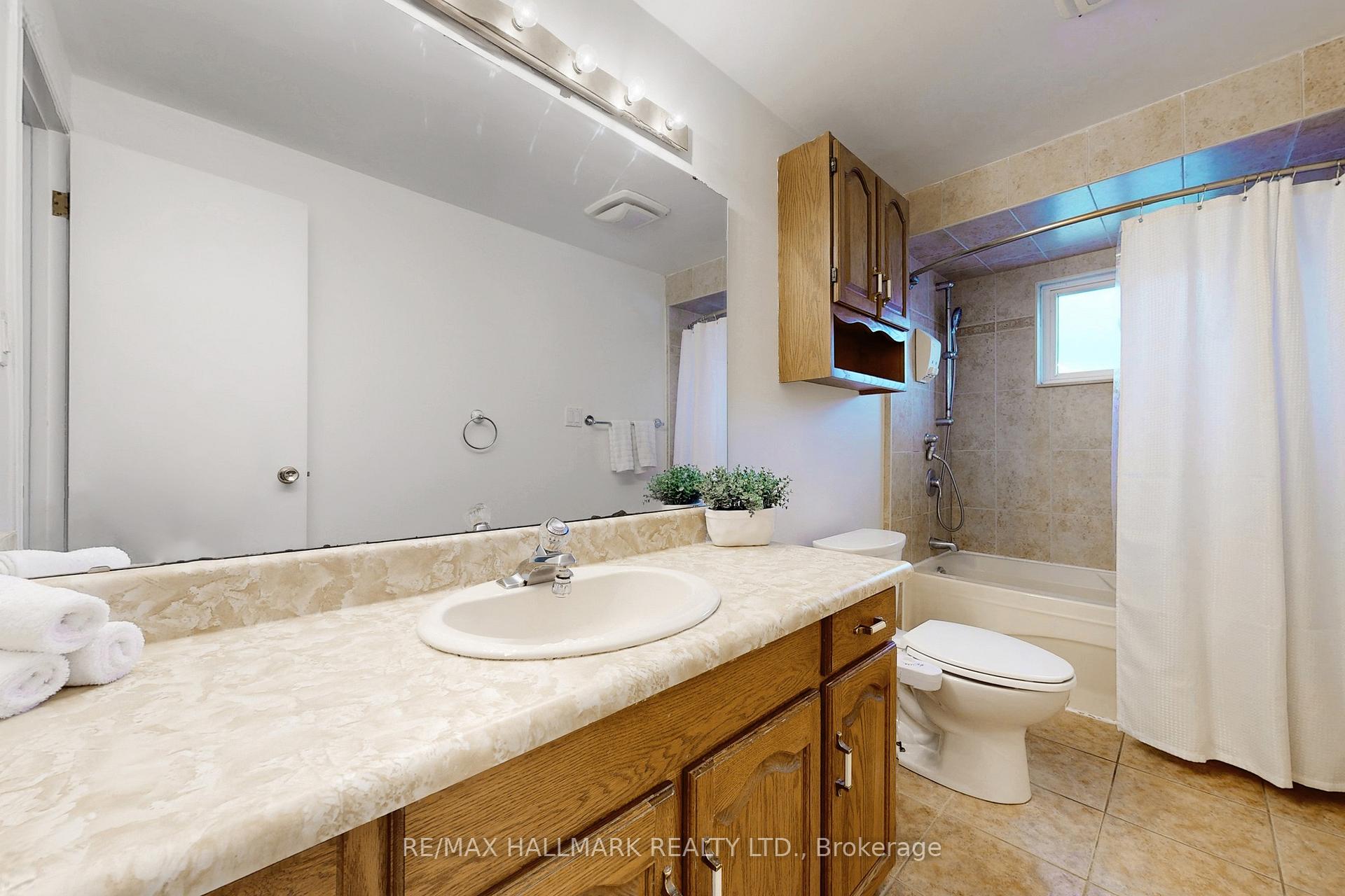 Photo 23 of 690 Adelaide Avenue E, Oshawa, Eastdale — HOMEH