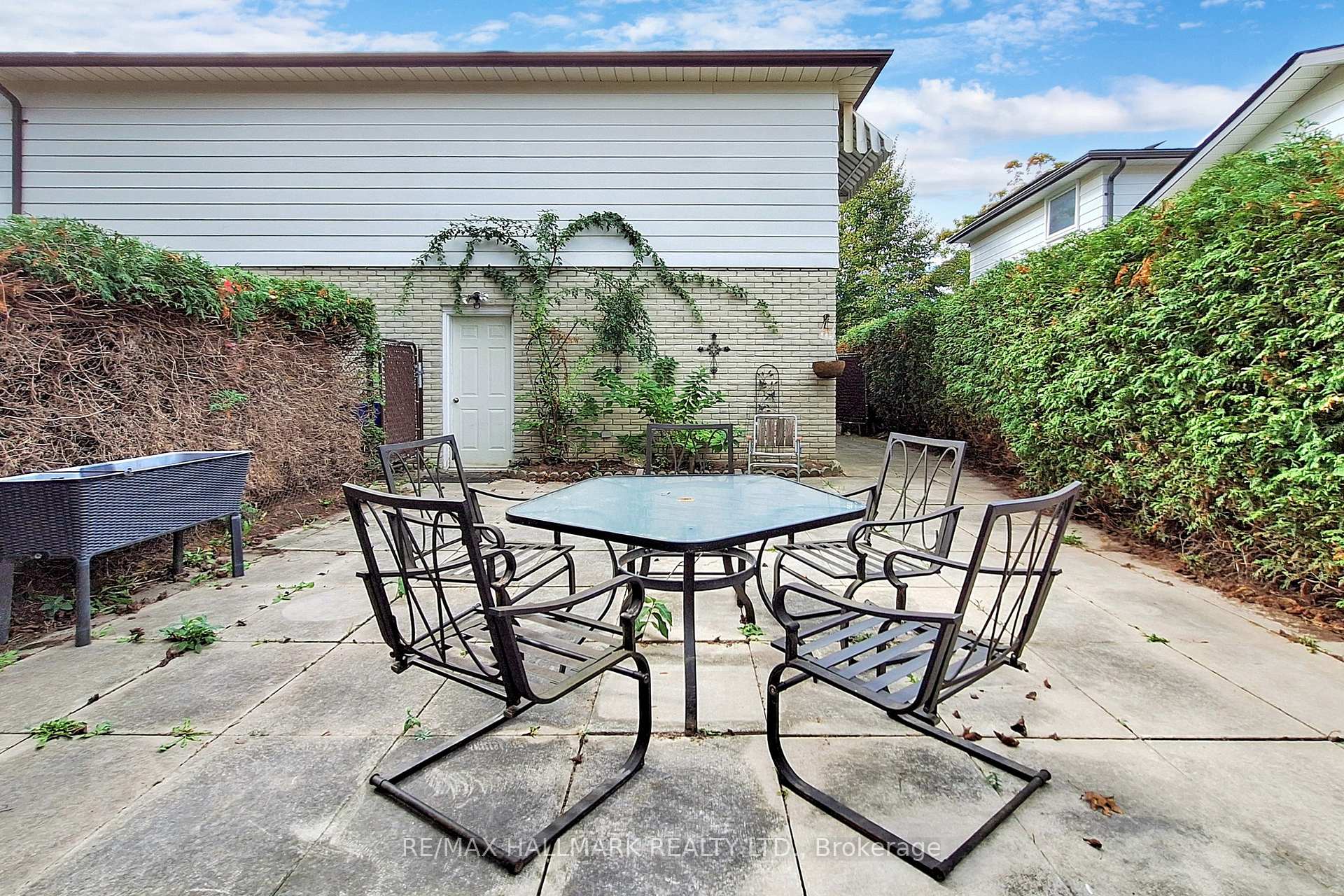 Photo 26 of 690 Adelaide Avenue E, Oshawa, Eastdale — HOMEH