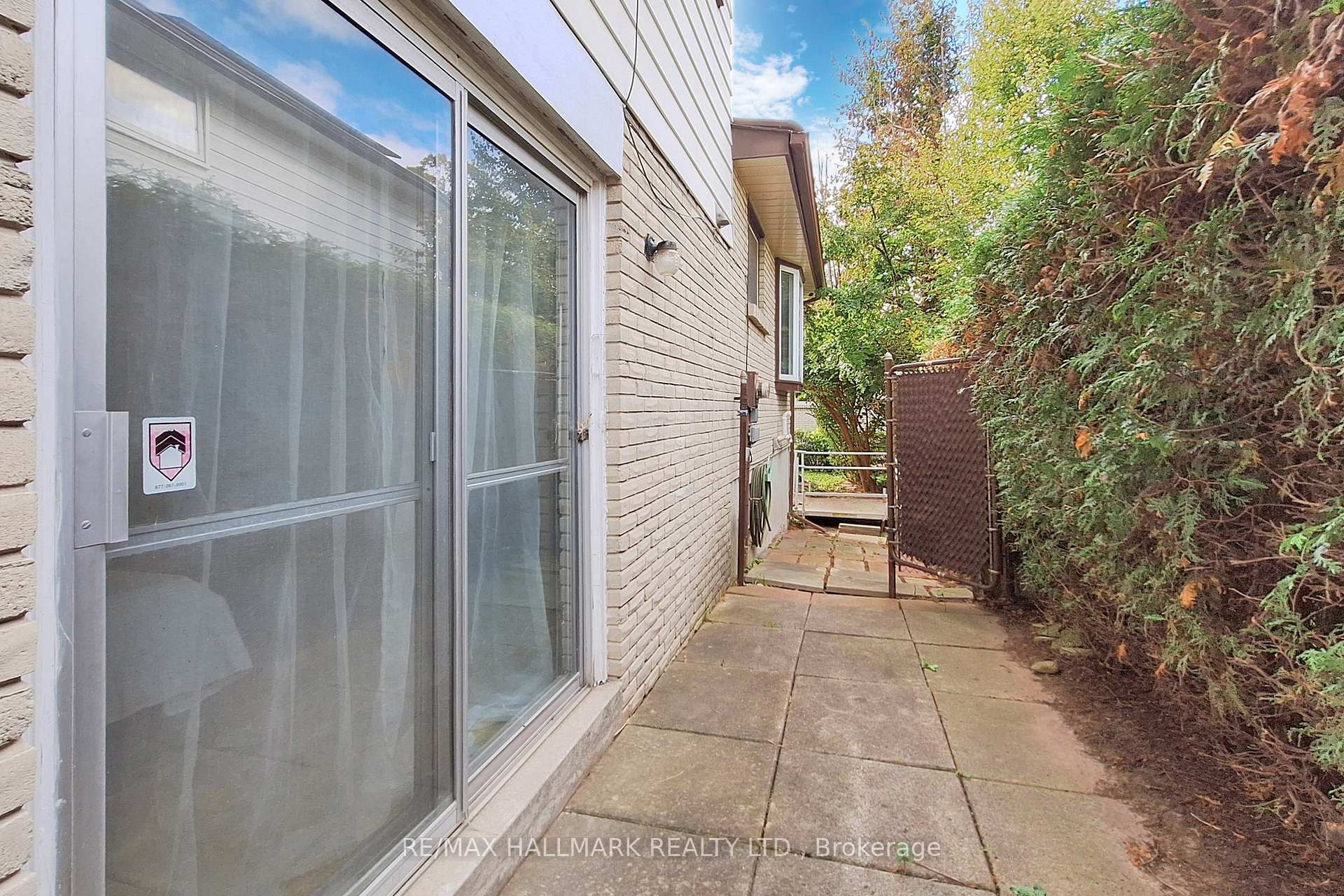 Photo 29 of 690 Adelaide Avenue E, Oshawa, Eastdale — HOMEH