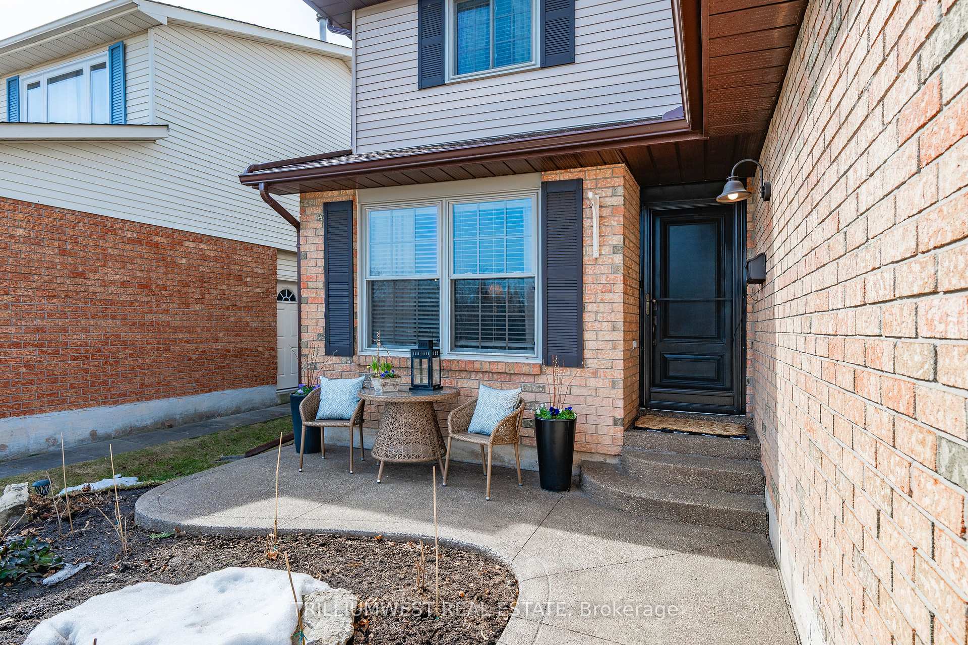 Photo 3 of 2134 Clipper Crescent, Burlington, Headon — HOMEH