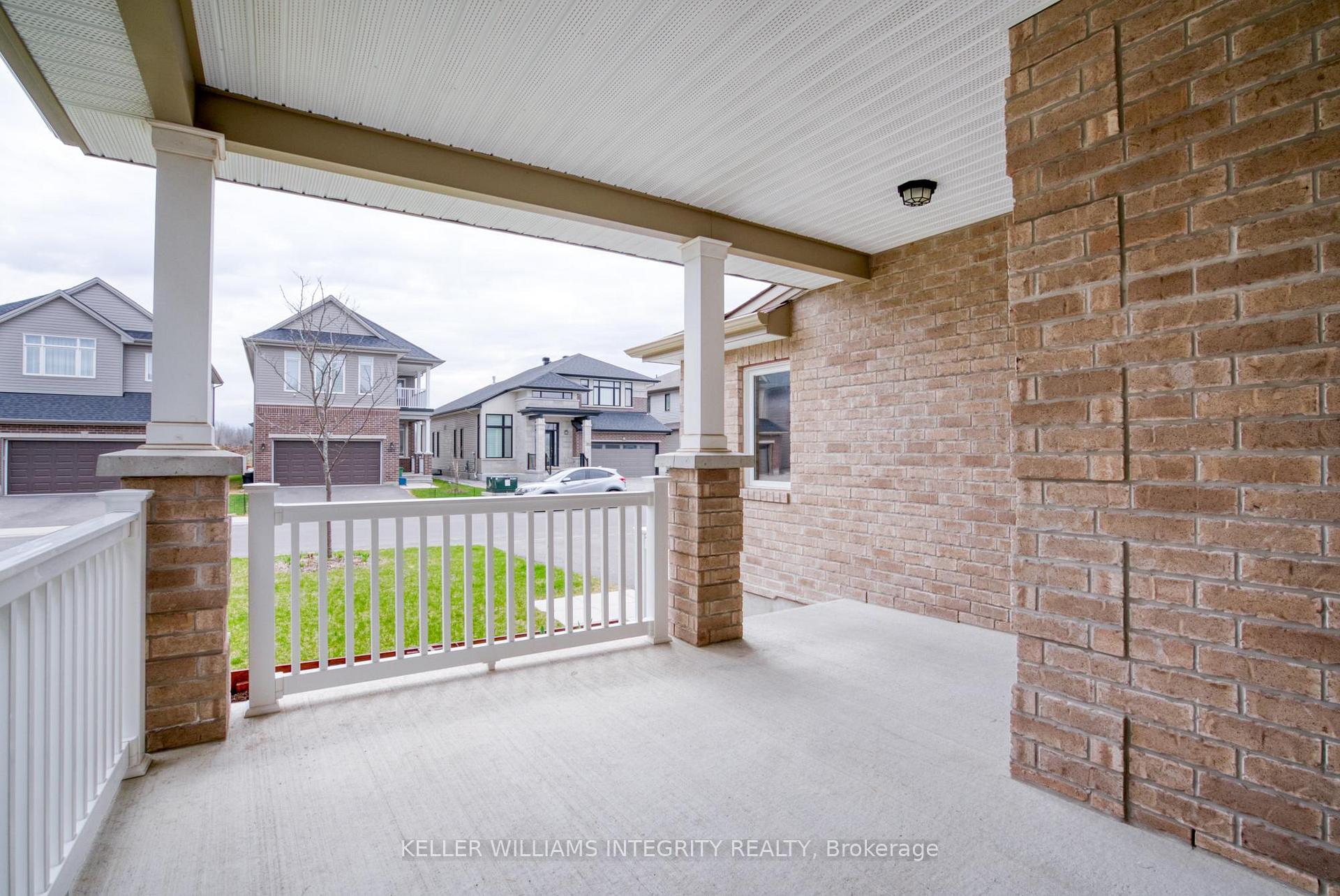 Photo 3 of 343 Serenade Crescent, Ottawa, Riverside South/Gloucester Glen — HOMEH