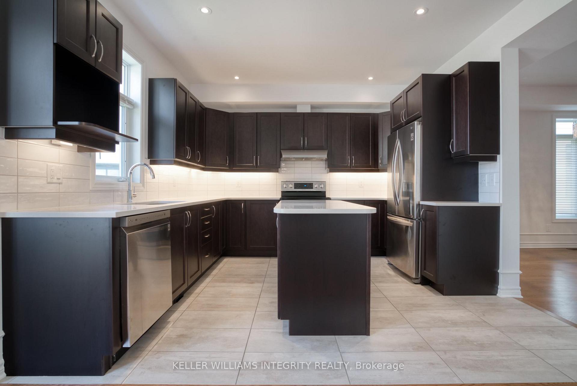 Photo 10 of 343 Serenade Crescent, Ottawa, Riverside South/Gloucester Glen — HOMEH