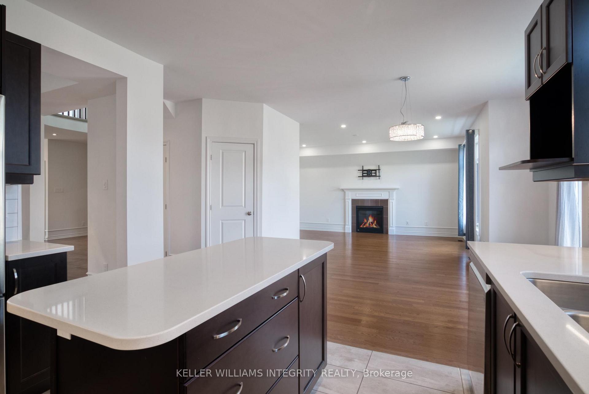 Photo 11 of 343 Serenade Crescent, Ottawa, Riverside South/Gloucester Glen — HOMEH