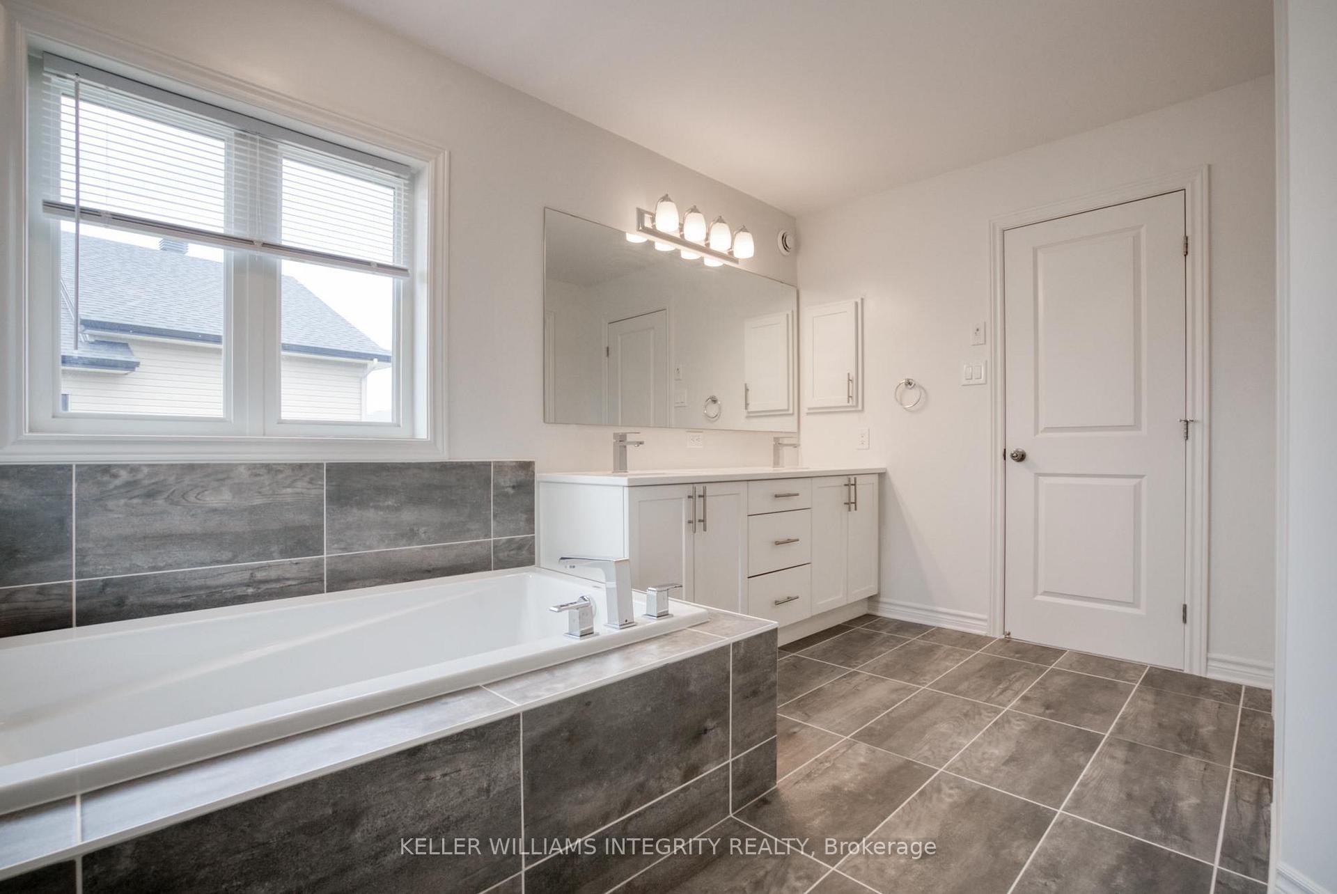 Photo 32 of 343 Serenade Crescent, Ottawa, Riverside South/Gloucester Glen — HOMEH