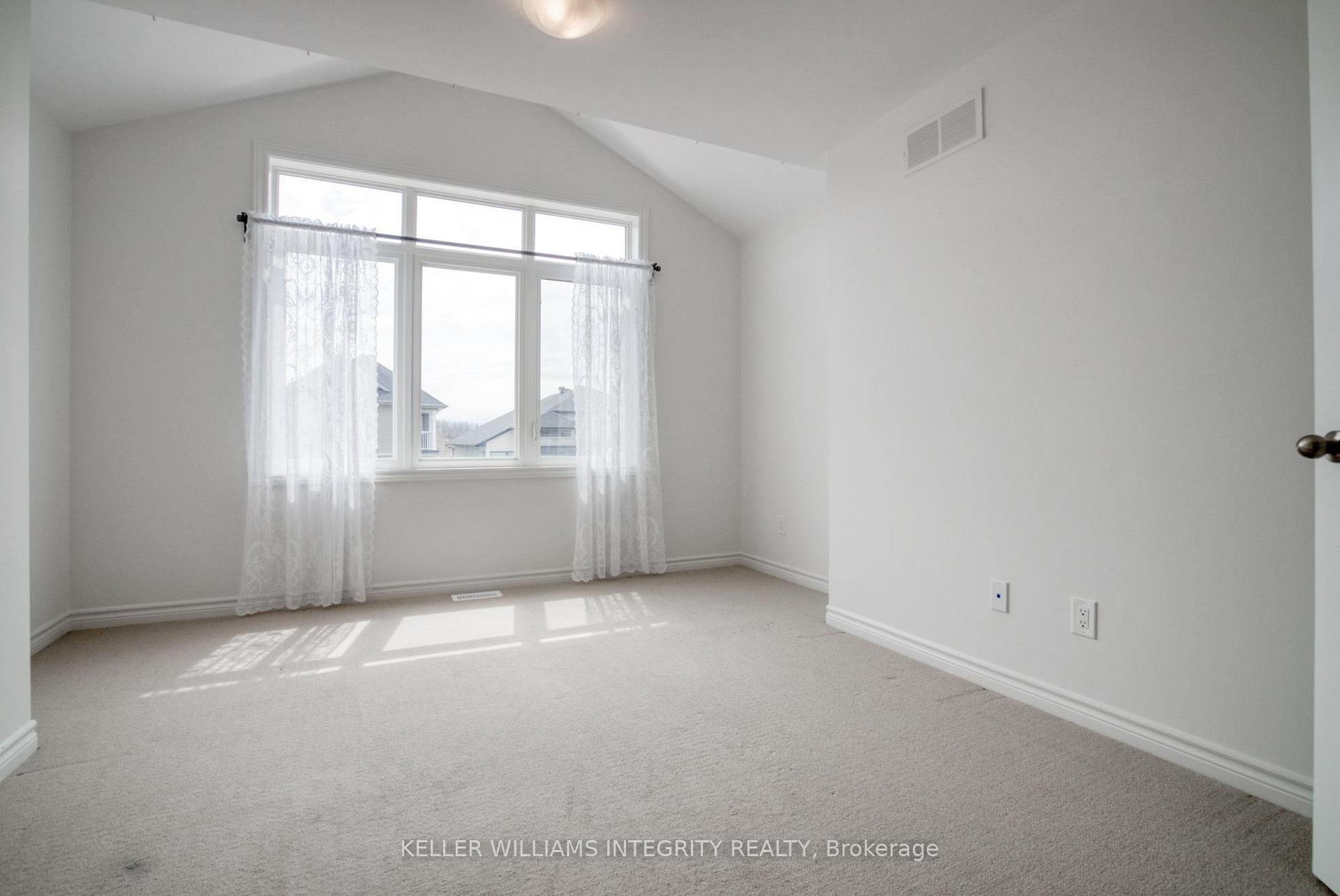 Photo 37 of 343 Serenade Crescent, Ottawa, Riverside South/Gloucester Glen — HOMEH