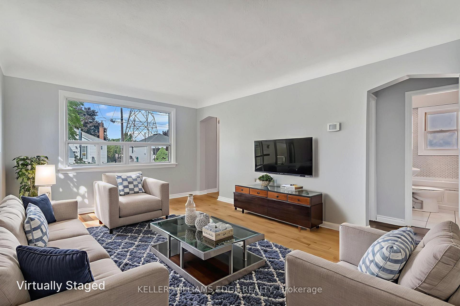 Photo 4 of 161 Cochrane Road, Hamilton, Glenview — HOMEH