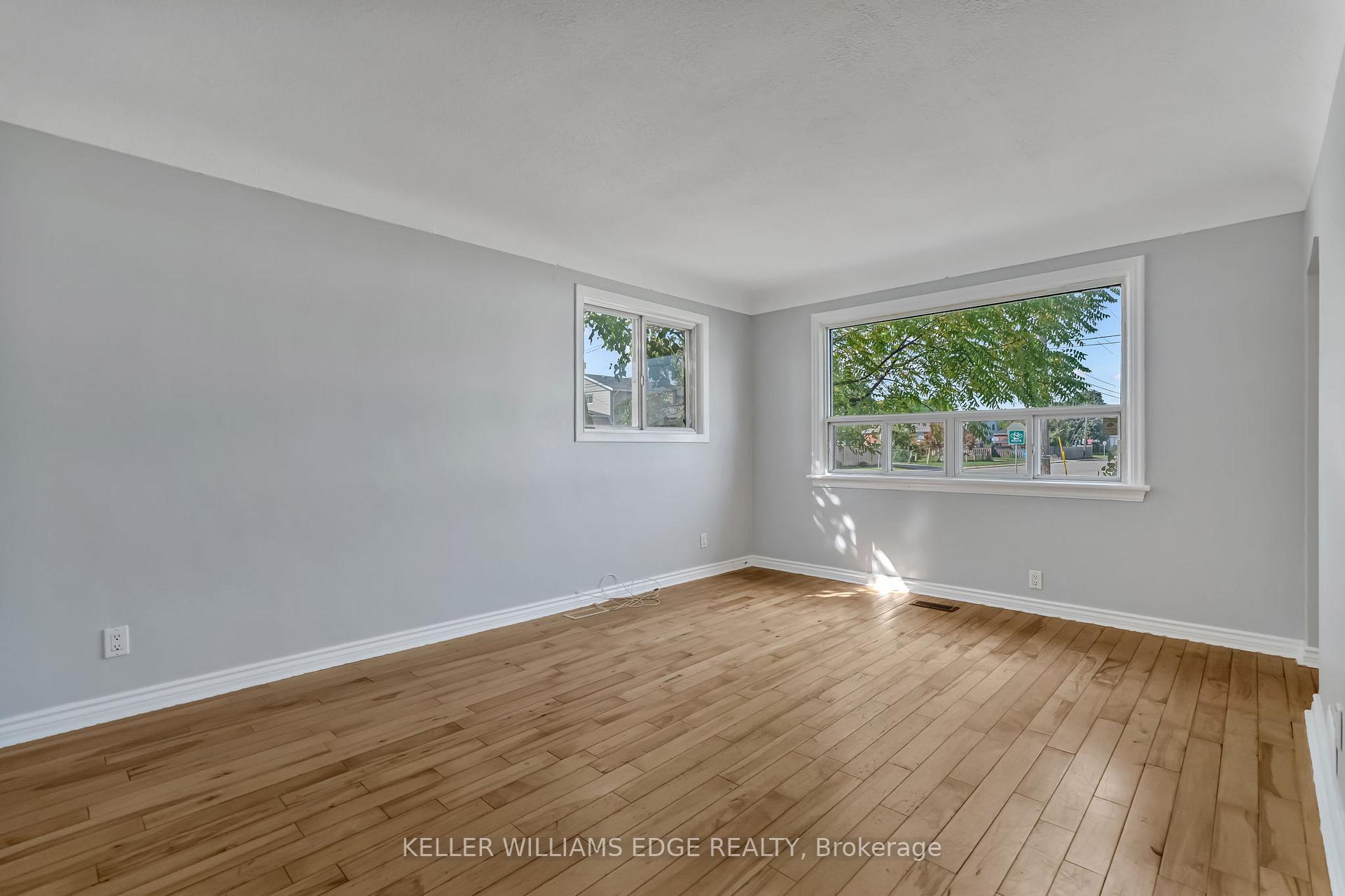 Photo 6 of 161 Cochrane Road, Hamilton, Glenview — HOMEH