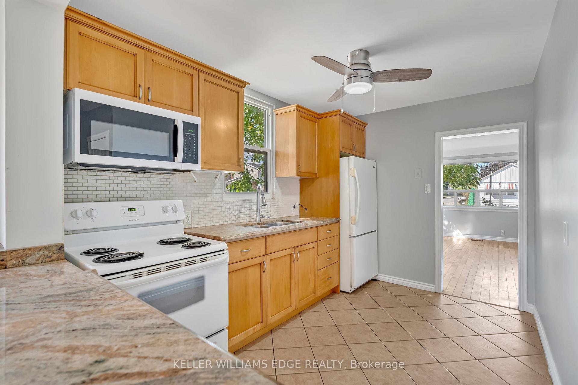 Photo 9 of 161 Cochrane Road, Hamilton, Glenview — HOMEH