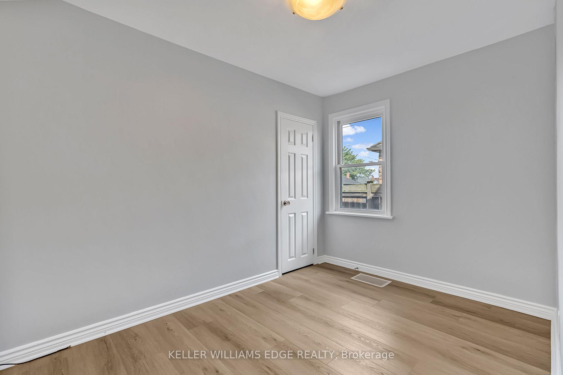 Photo 21 of 161 Cochrane Road, Hamilton, Glenview — HOMEH