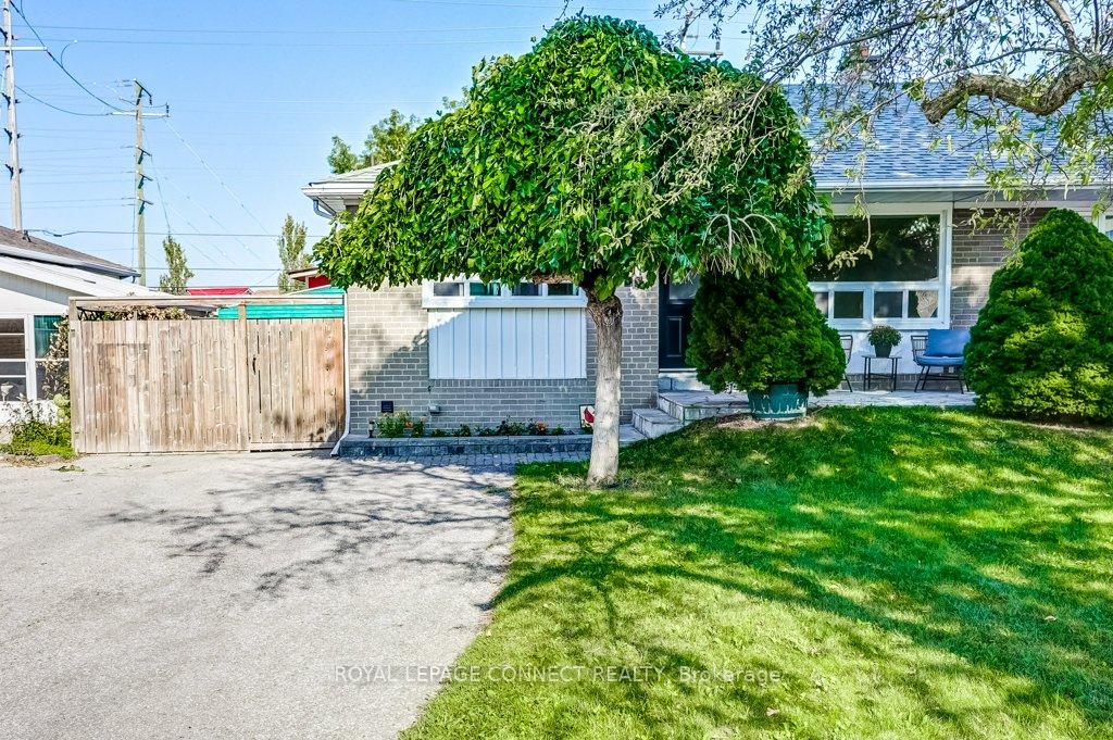 Photo 3 of 33 Tulloch Drive, Ajax, South East — HOMEH