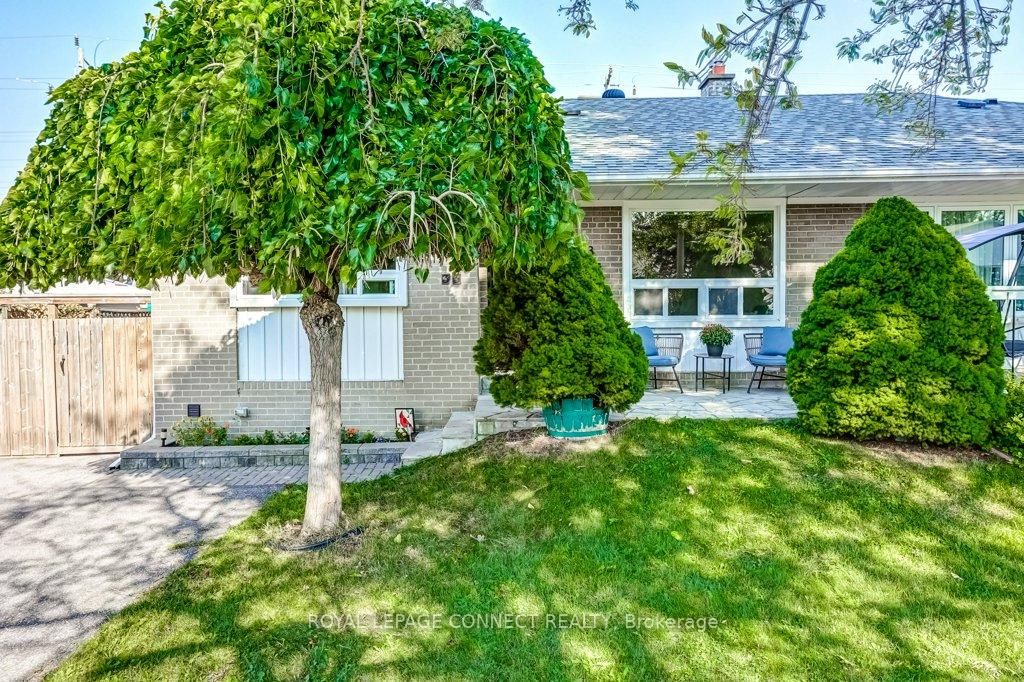 Photo 2 of 33 Tulloch Drive, Ajax, South East — HOMEH