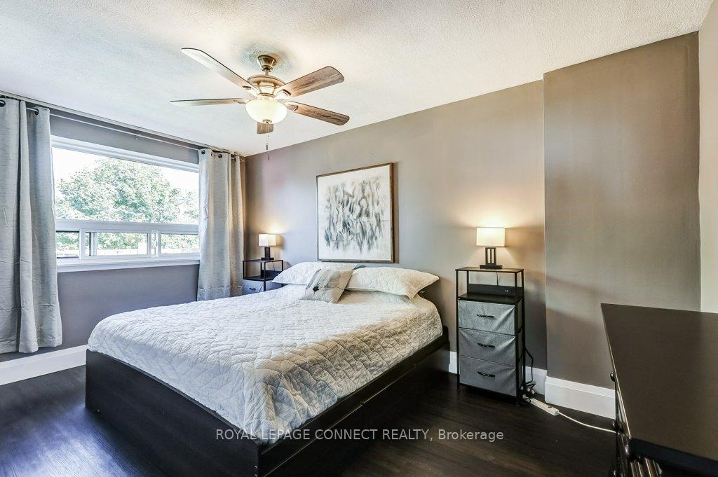 Photo 25 of 33 Tulloch Drive, Ajax, South East — HOMEH