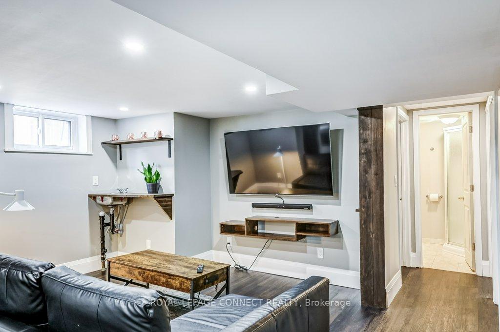 Photo 30 of 33 Tulloch Drive, Ajax, South East — HOMEH