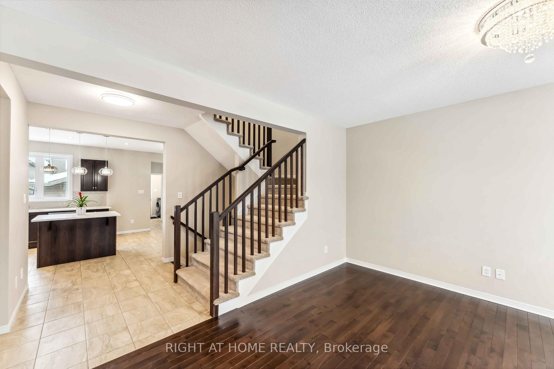 Photo 5 of 422 Sweetflag Street, Ottawa, Barrhaven - Longfields — HOMEH