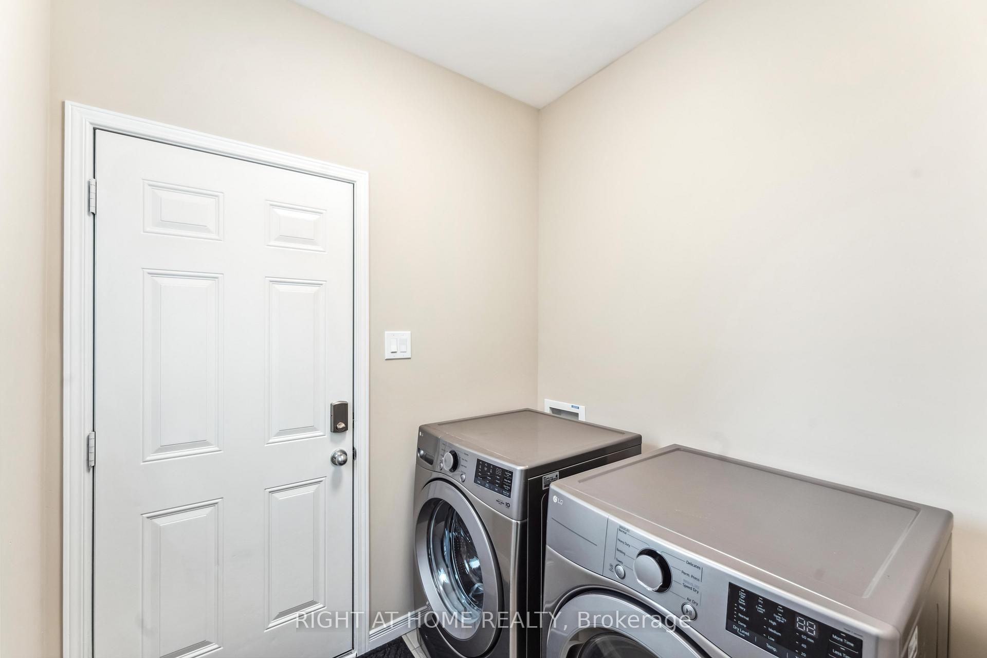 Photo 9 of 422 Sweetflag Street, Ottawa, Barrhaven - Longfields — HOMEH